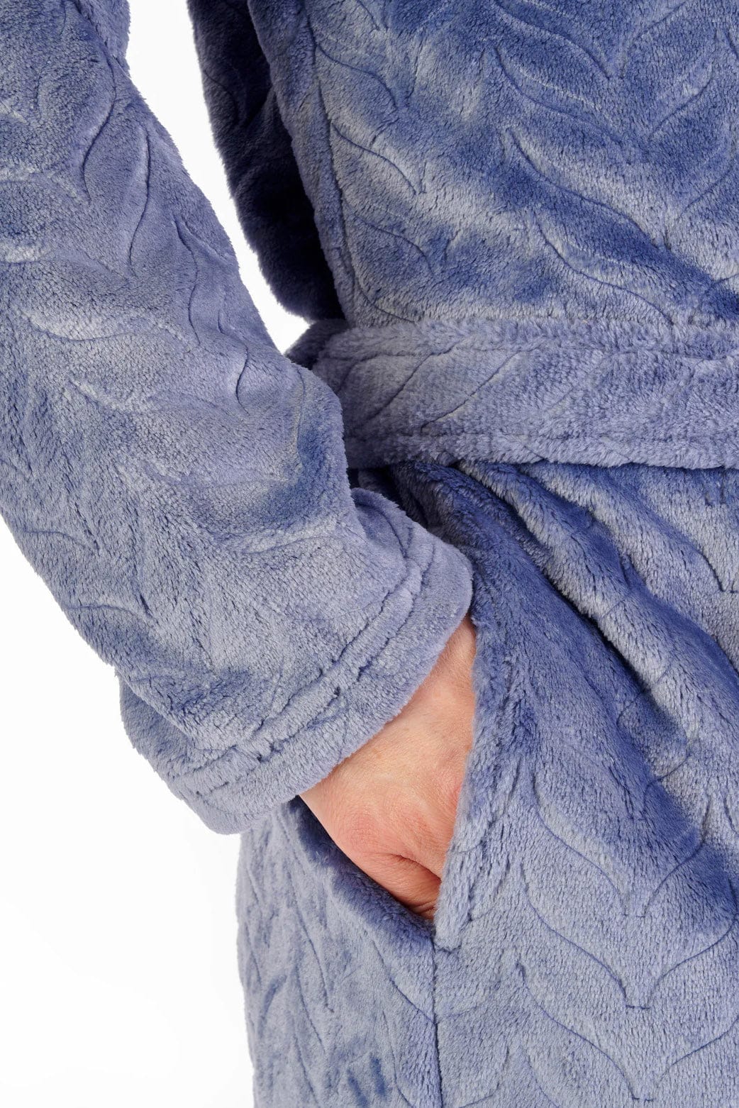 Embossed Pattern Fleece 46 Inch Dressing Gown - Grey - Image 6