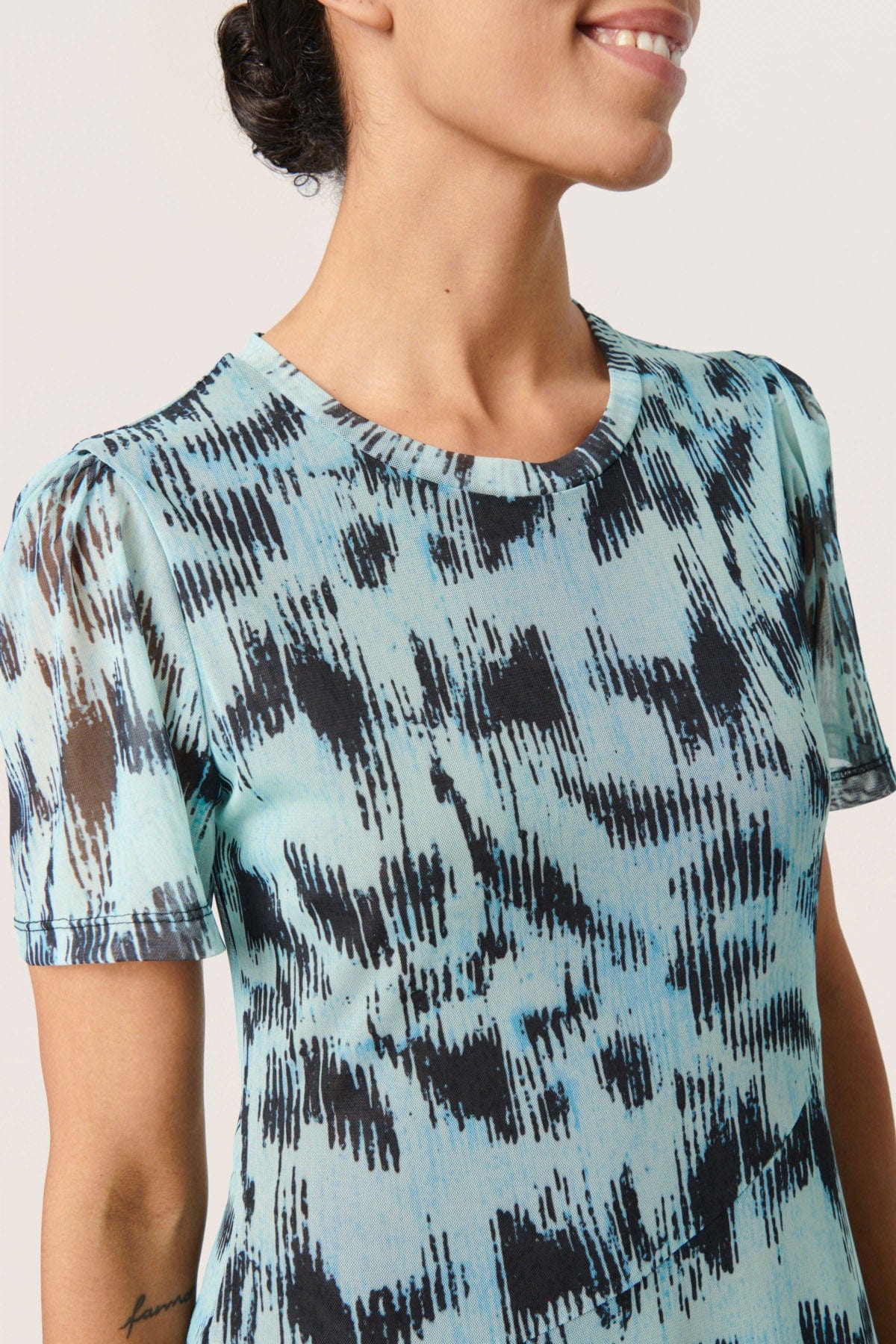 Anaika Maxi Dress - Sea Jet Diffusion Print - Image 8