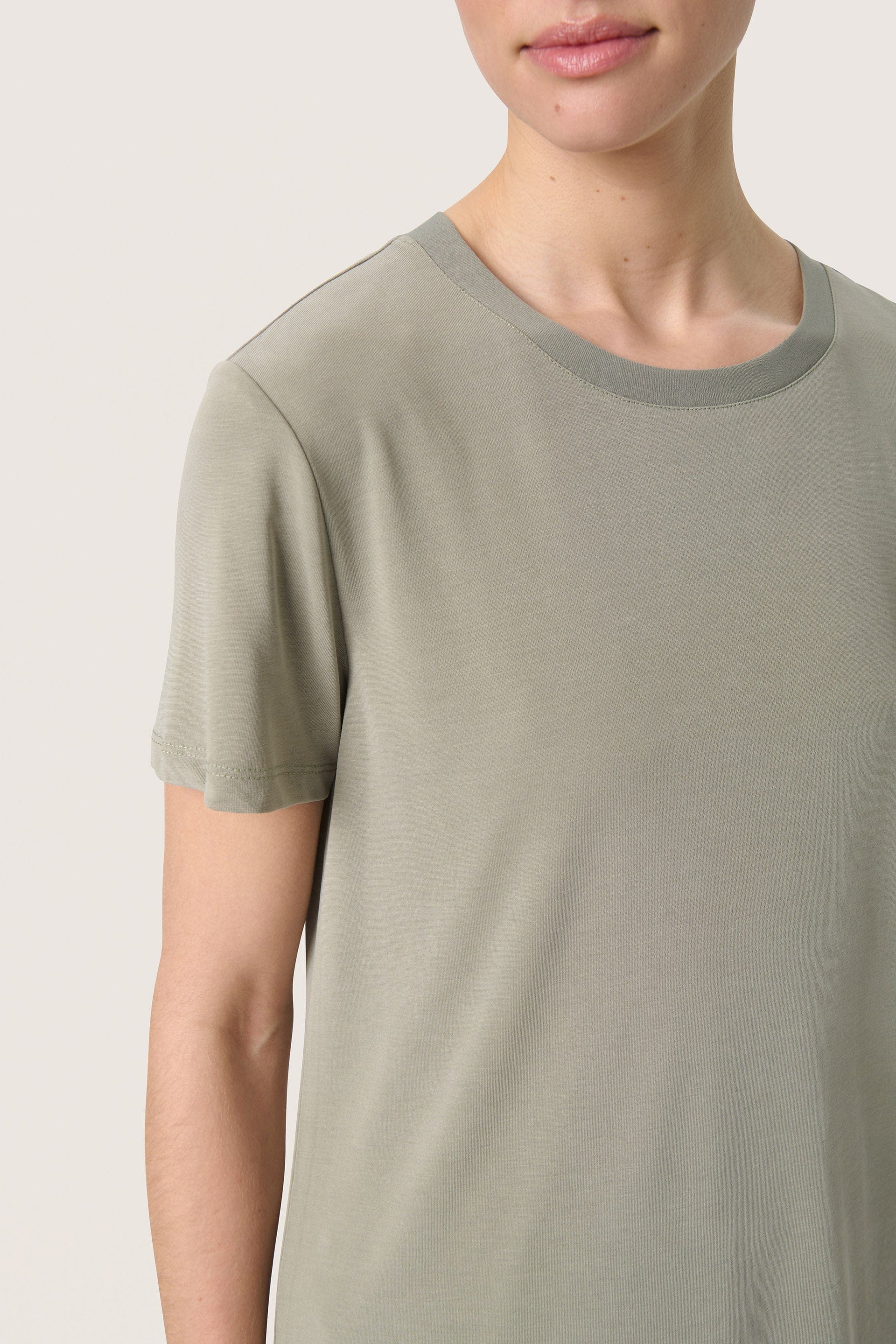 Columbine Short Sleeve T-Shirt - Shadow - Image 3