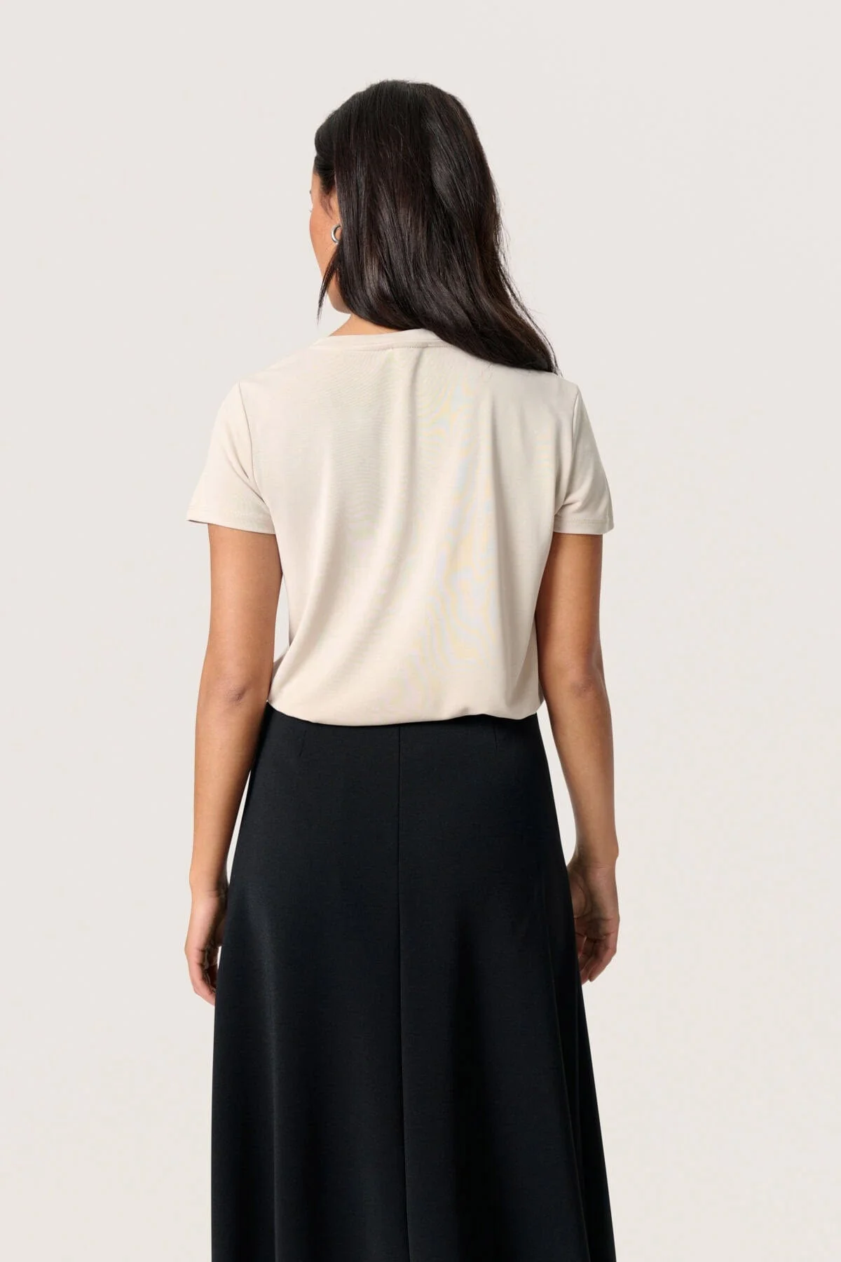 Columbine V-Neck Short Sleeve - Ancient Scroll - Image 3