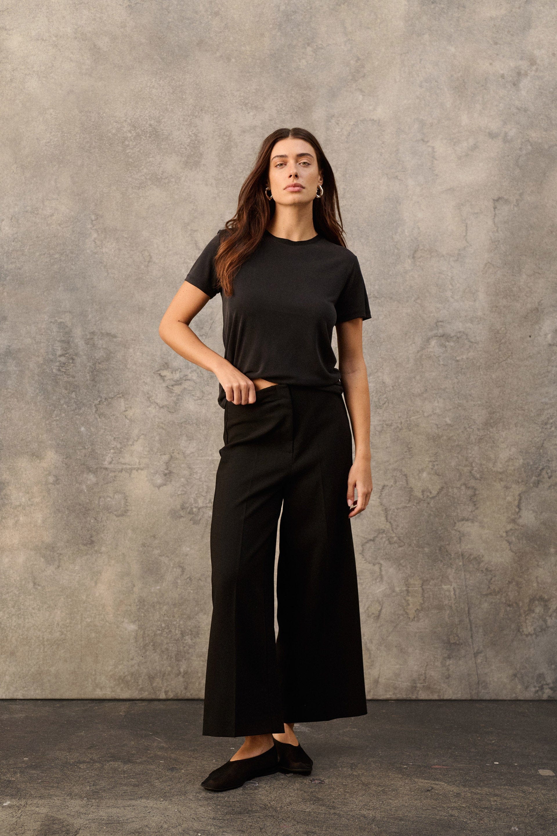 Corinne Wide Cropped Trousers - Black - Image 2
