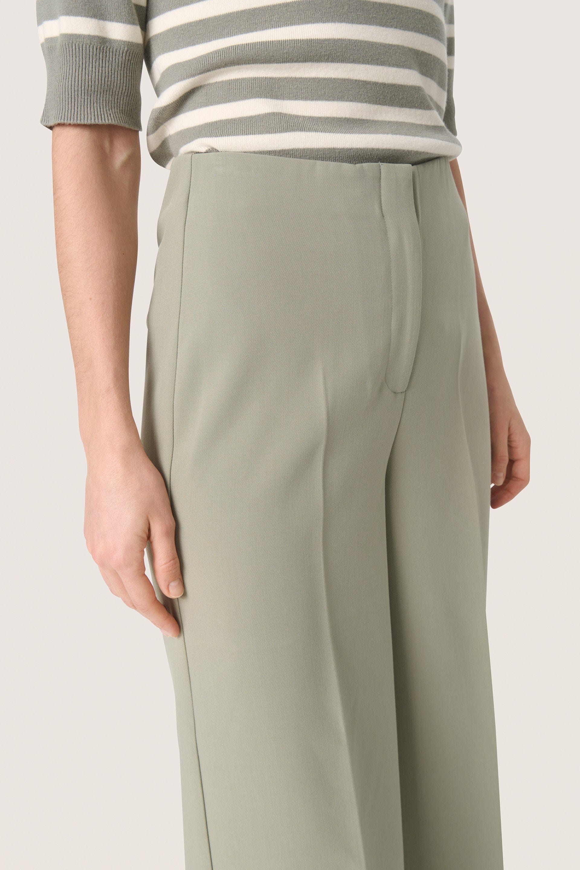 Corinne Wide Cropped Trousers - Shadow - Image 4