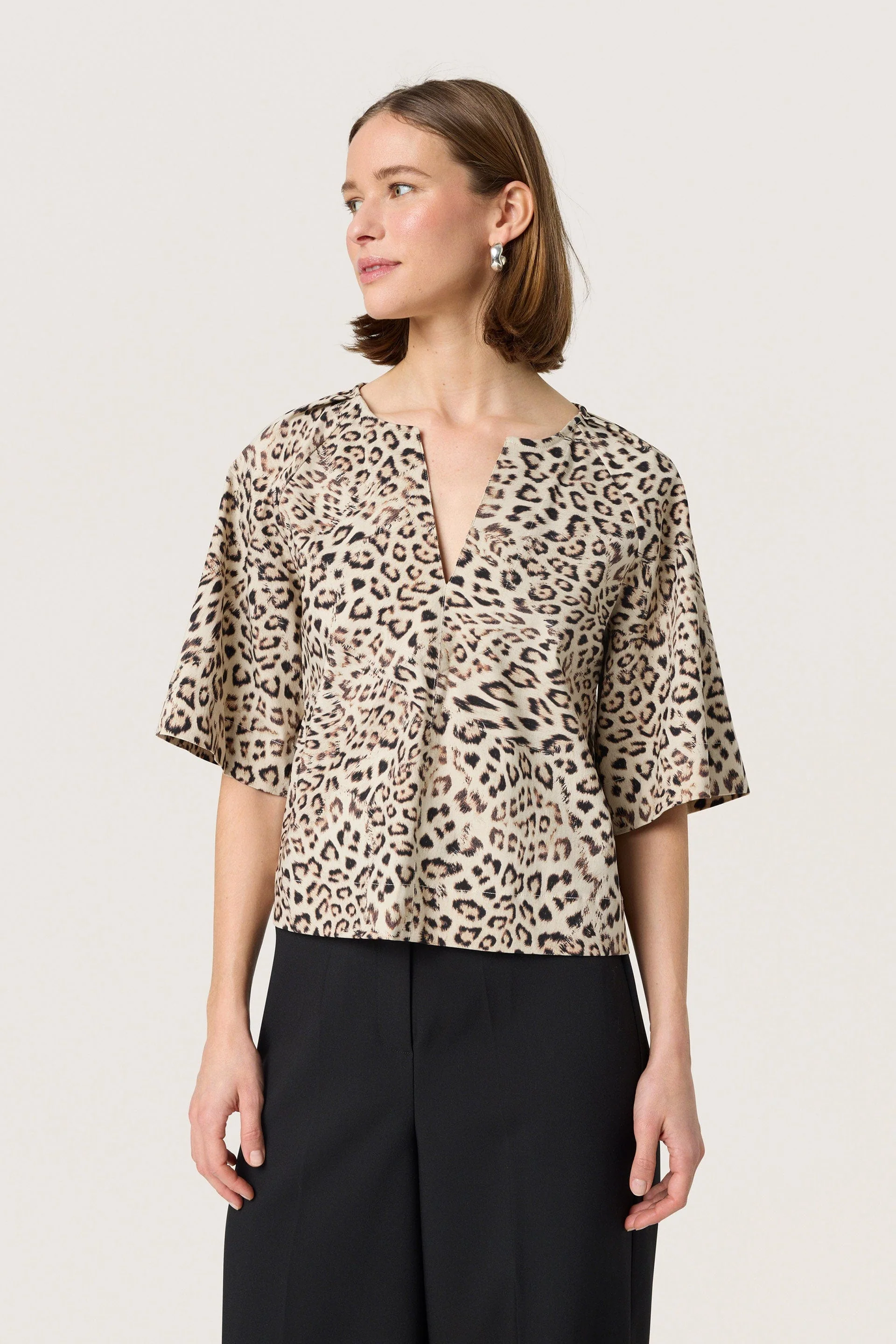 Jalina Blouse - Leopard Print - Image 2