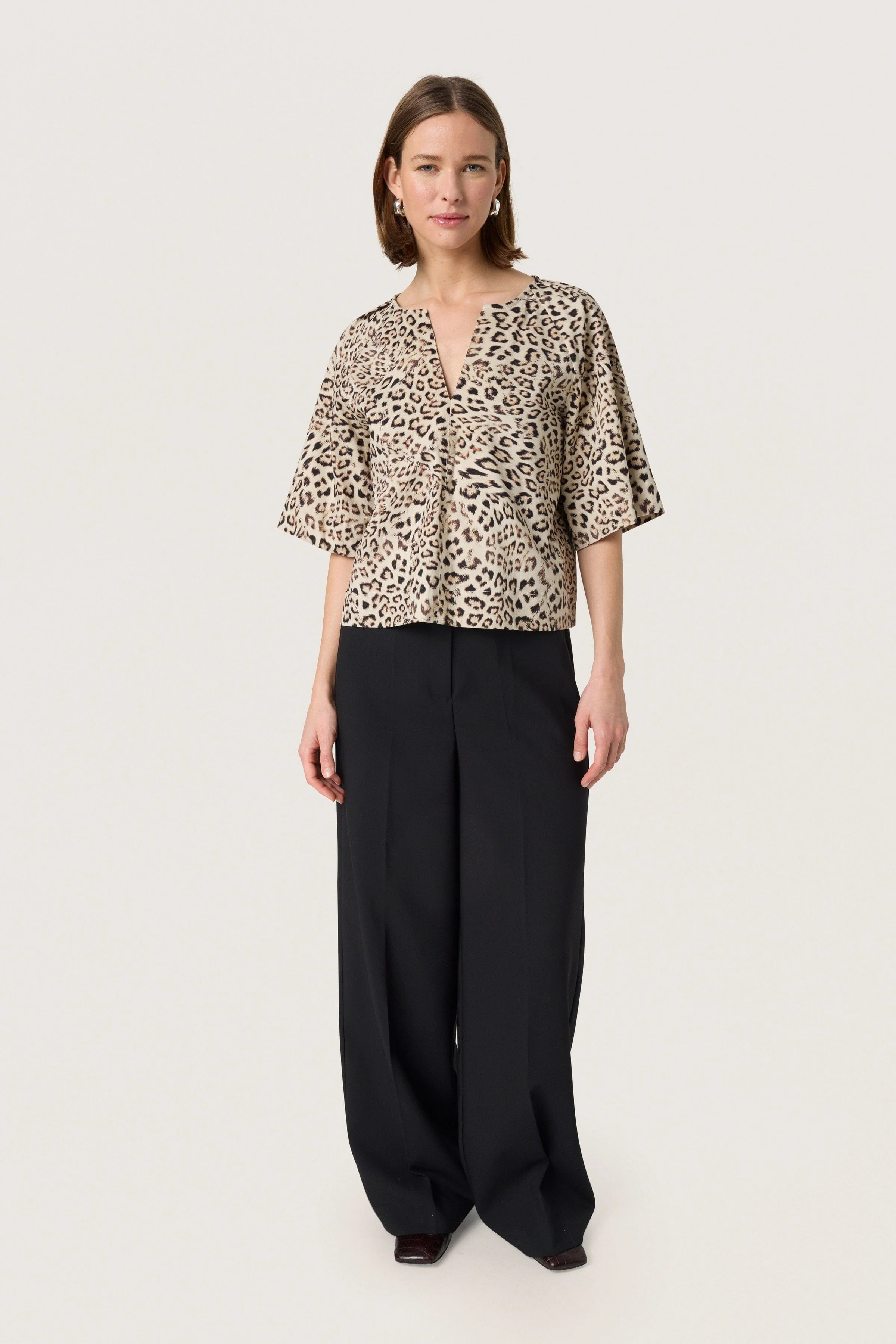 Jalina Blouse - Leopard Print - Image 4