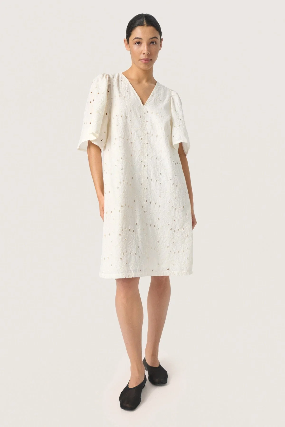 Kiara Broderie Anglaise Dress - Whisper White - Image 5