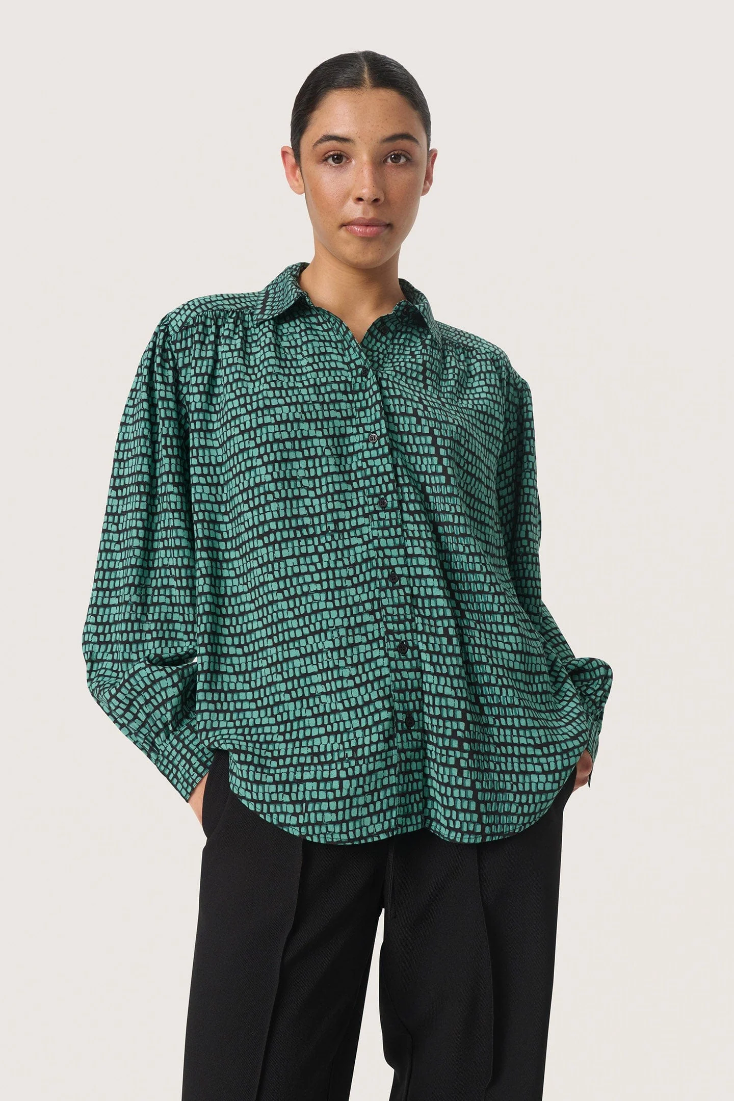 Makena Ebba Printed Shirt - Bottle Green Square Print - Image 2