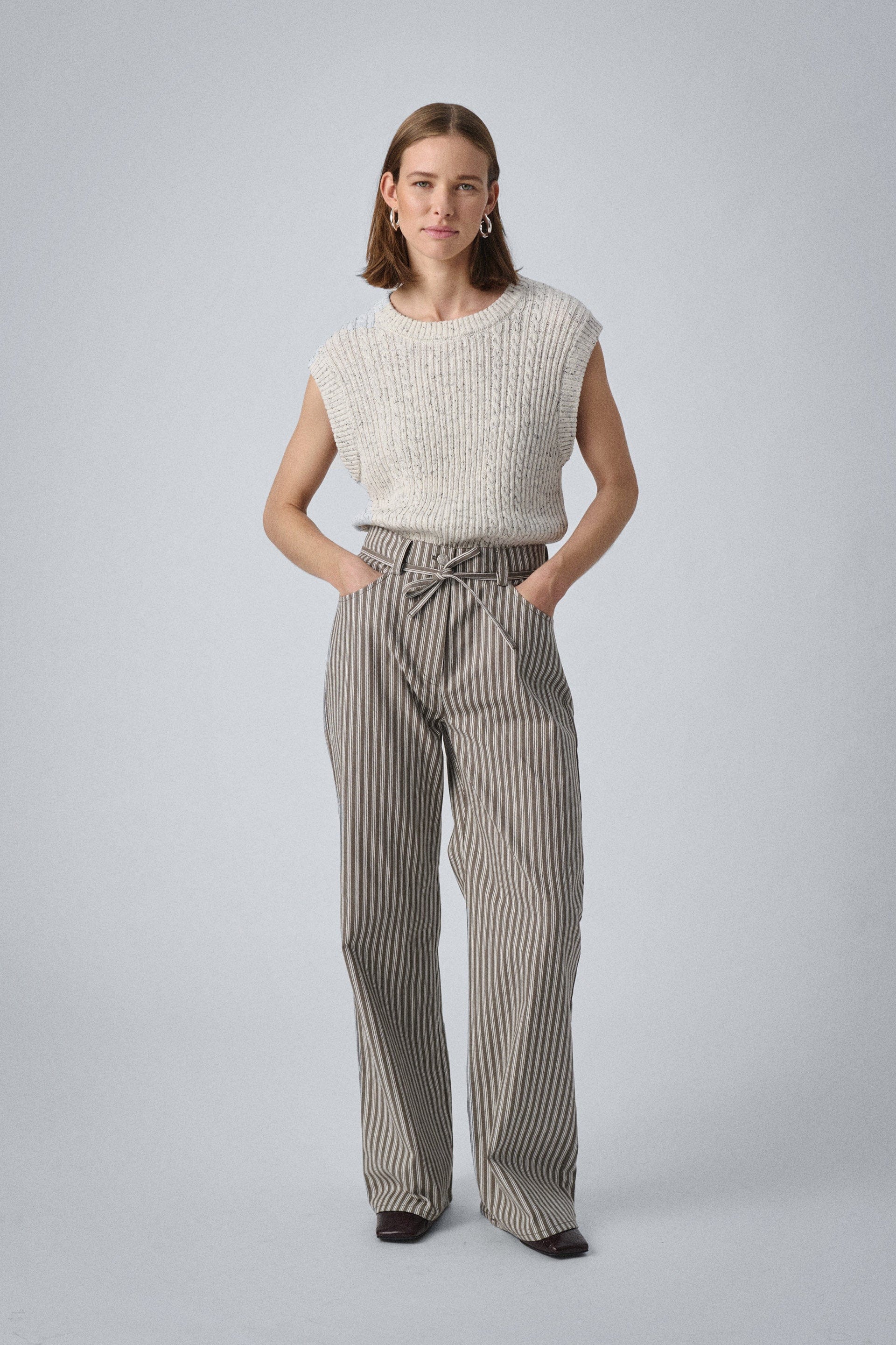 Nymphadora Knitted Sleeveless Jumper - Broken White - Image 2