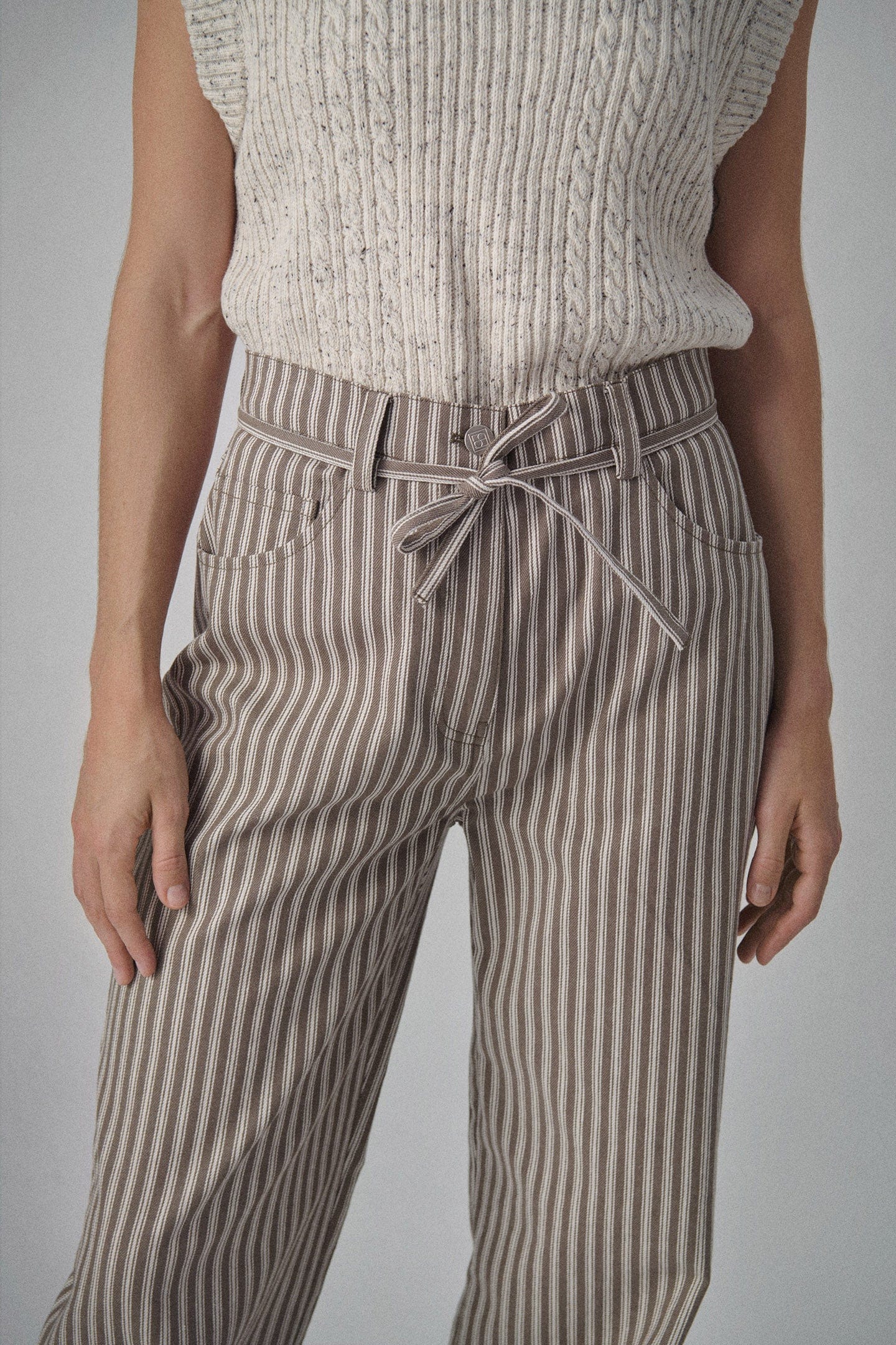 Nymphadora Knitted Sleeveless Jumper - Broken White - Image 4