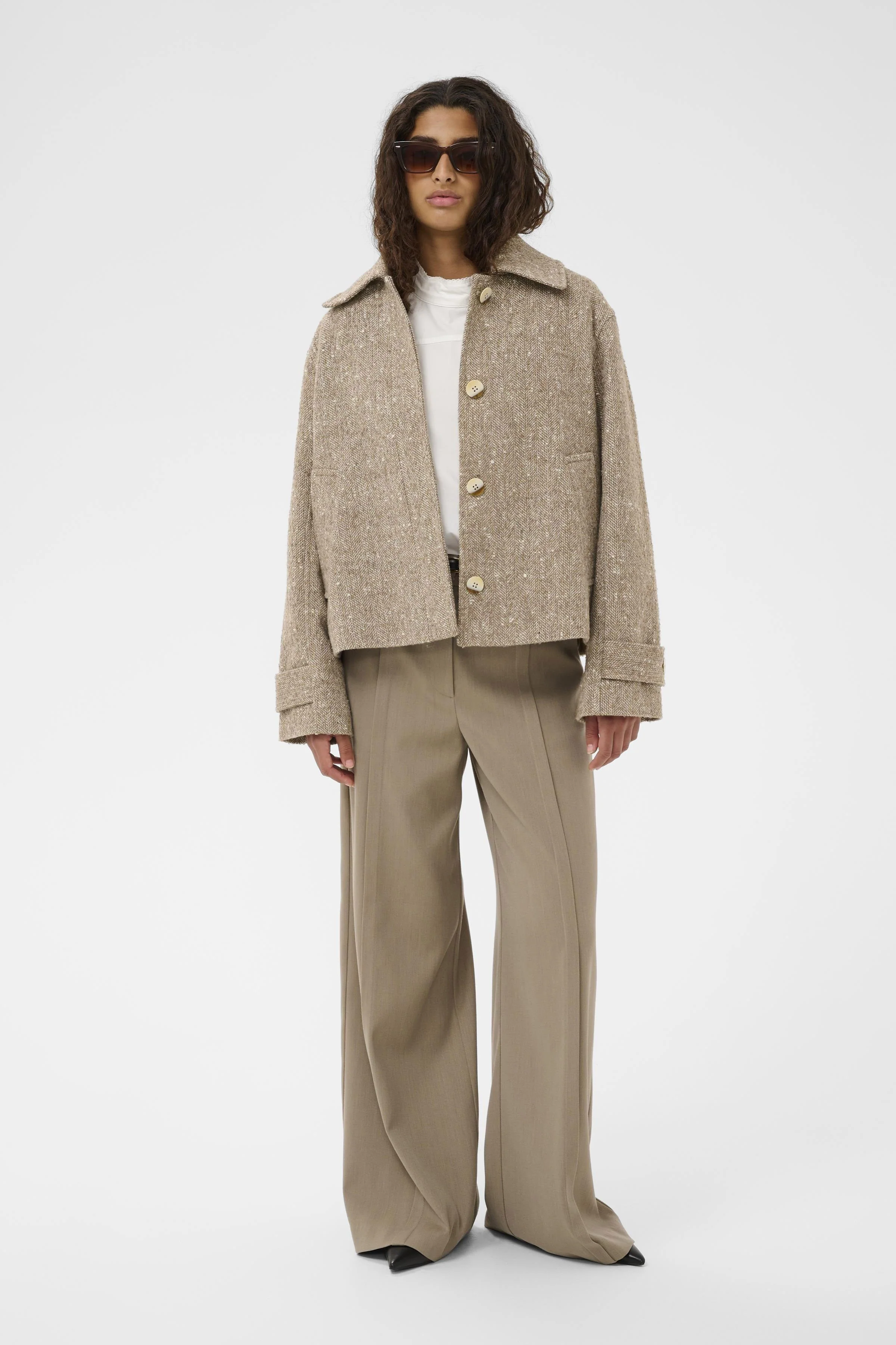 Oleia Short Jacket - Fossil/White Twill - Image 3