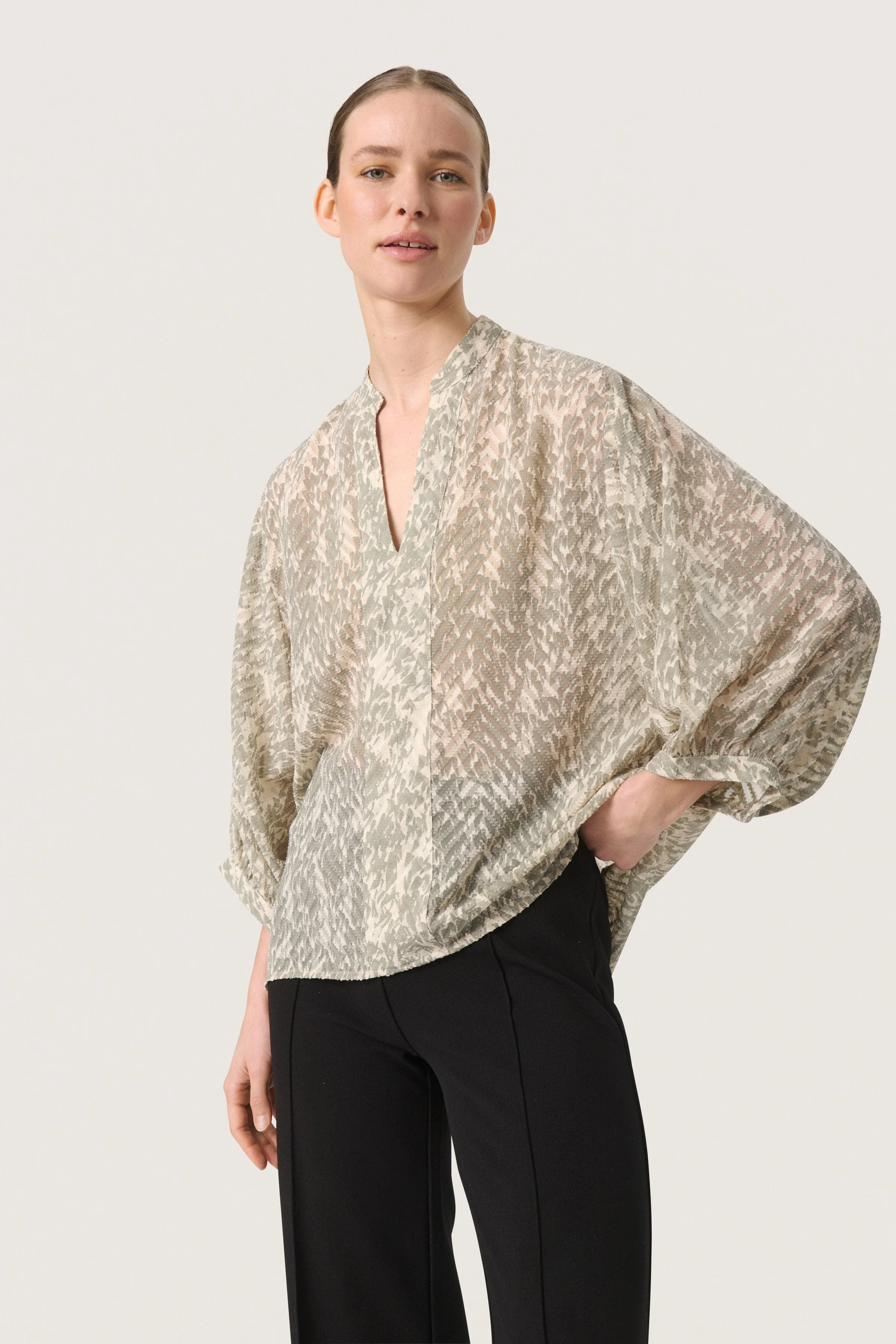 Osaka Amily Printed Blouse - Shadow Drop Print - Image 5