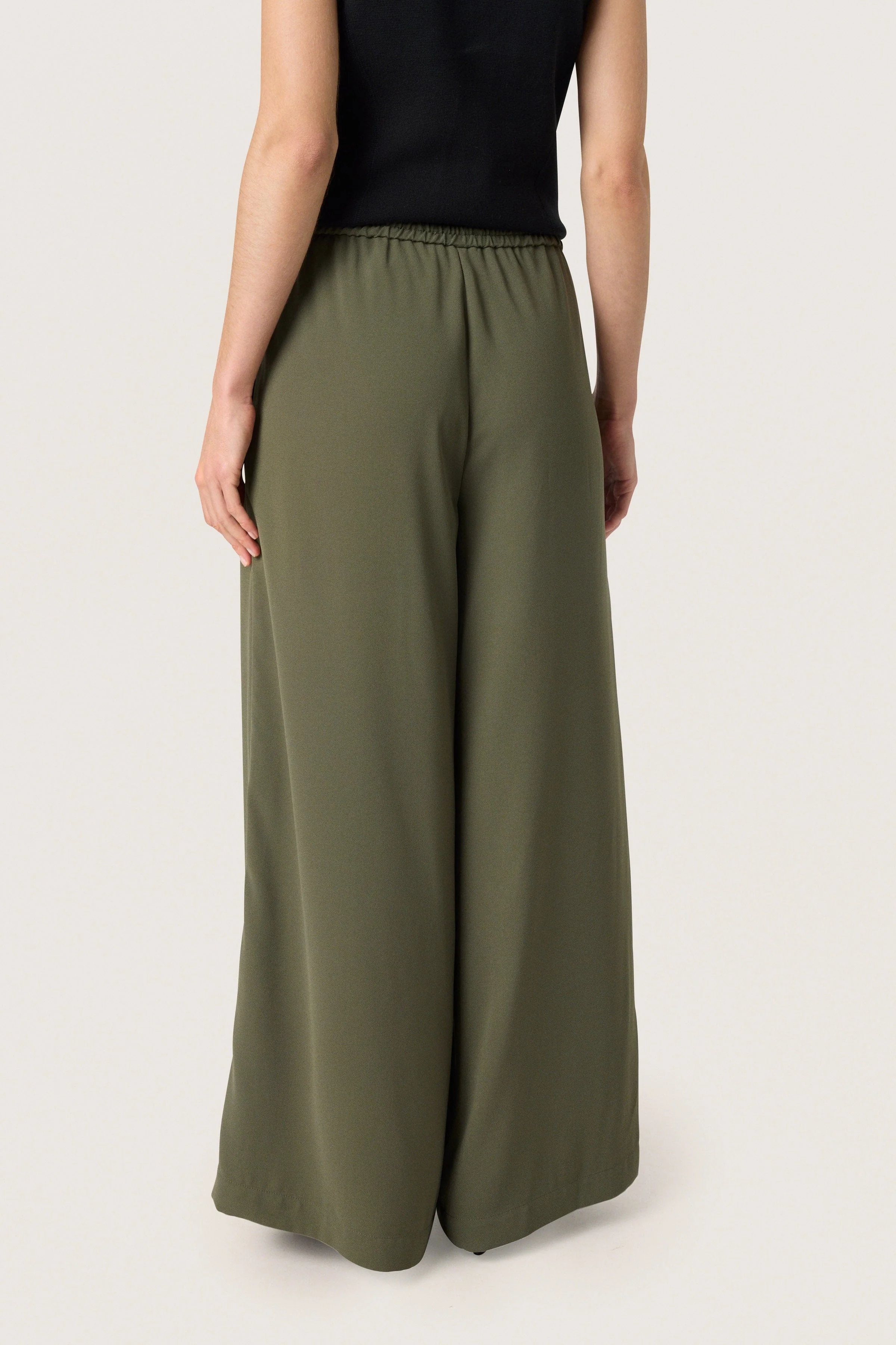 Shirley Wide Leg Trousers - Grape Leaf - Image 3
