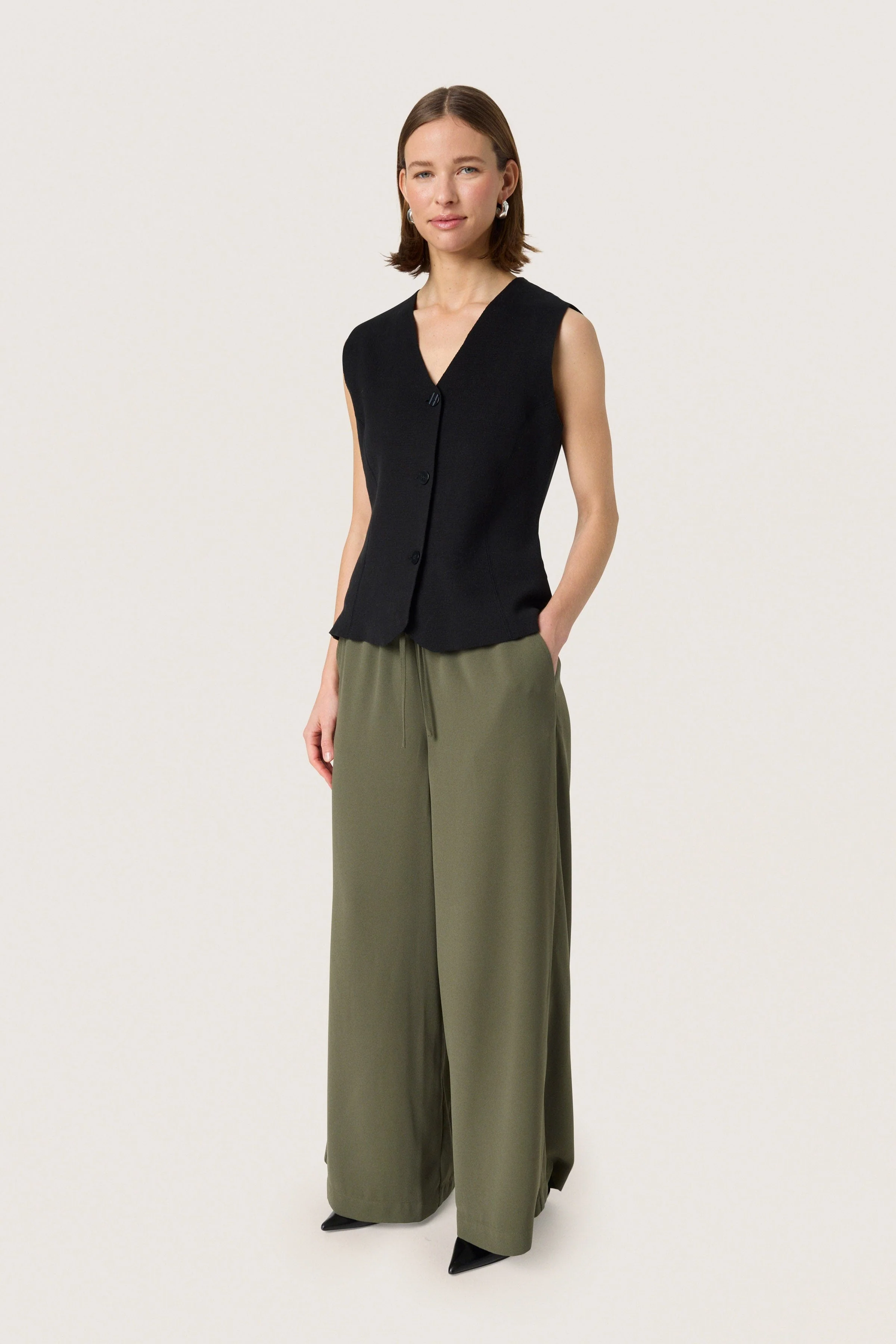 Shirley Wide Leg Trousers - Grape Leaf - Image 5