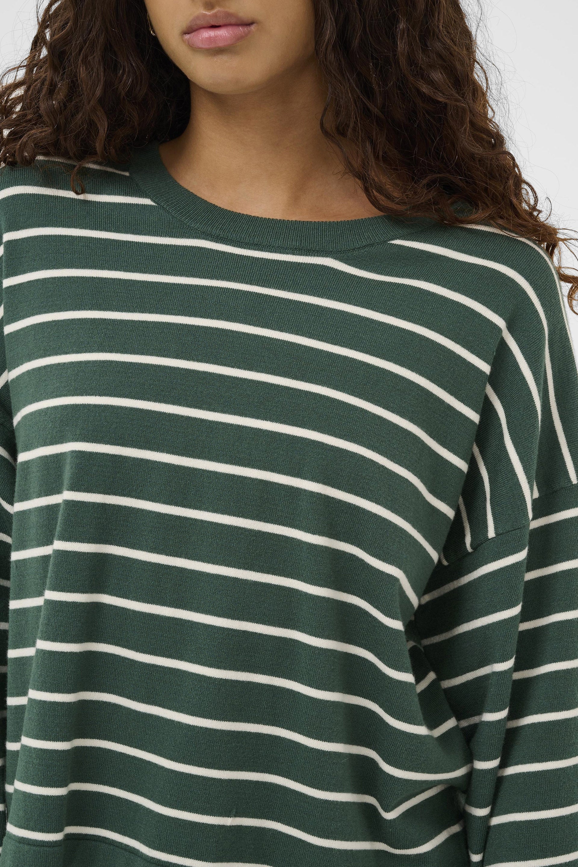 Spina Stripe Boxy Pullover Cropped - Trekking Green/White - Image 5