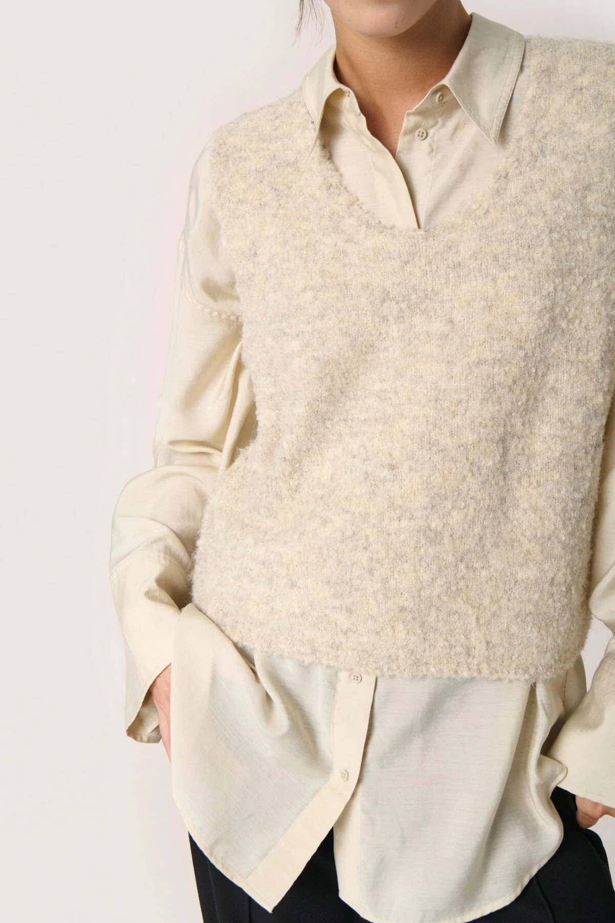 Venessa Knitted Sleeveless Jumper - Oatmeal Melange - Image 4