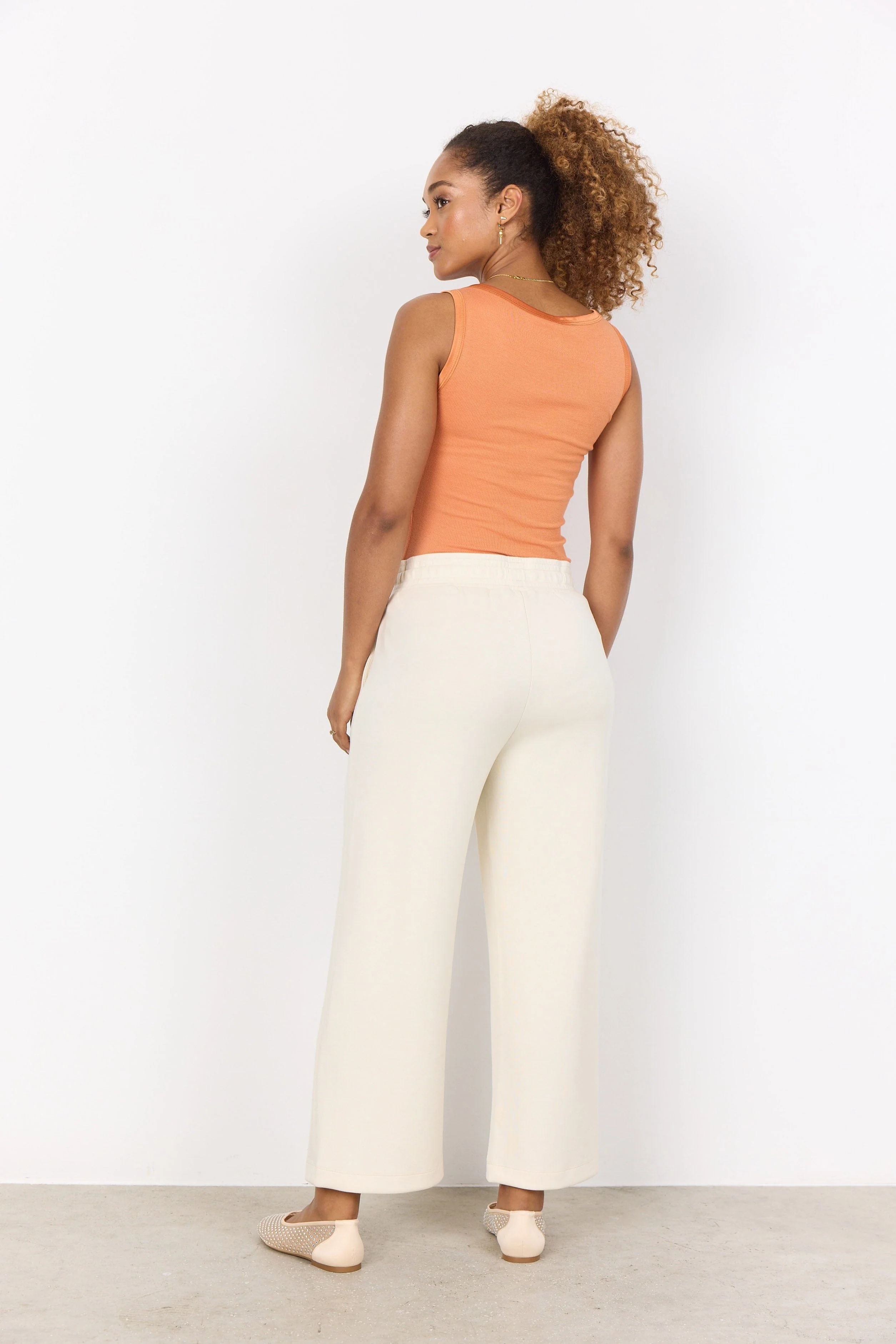 Banu Cropped Lounge Trousers - Cream - Image 4