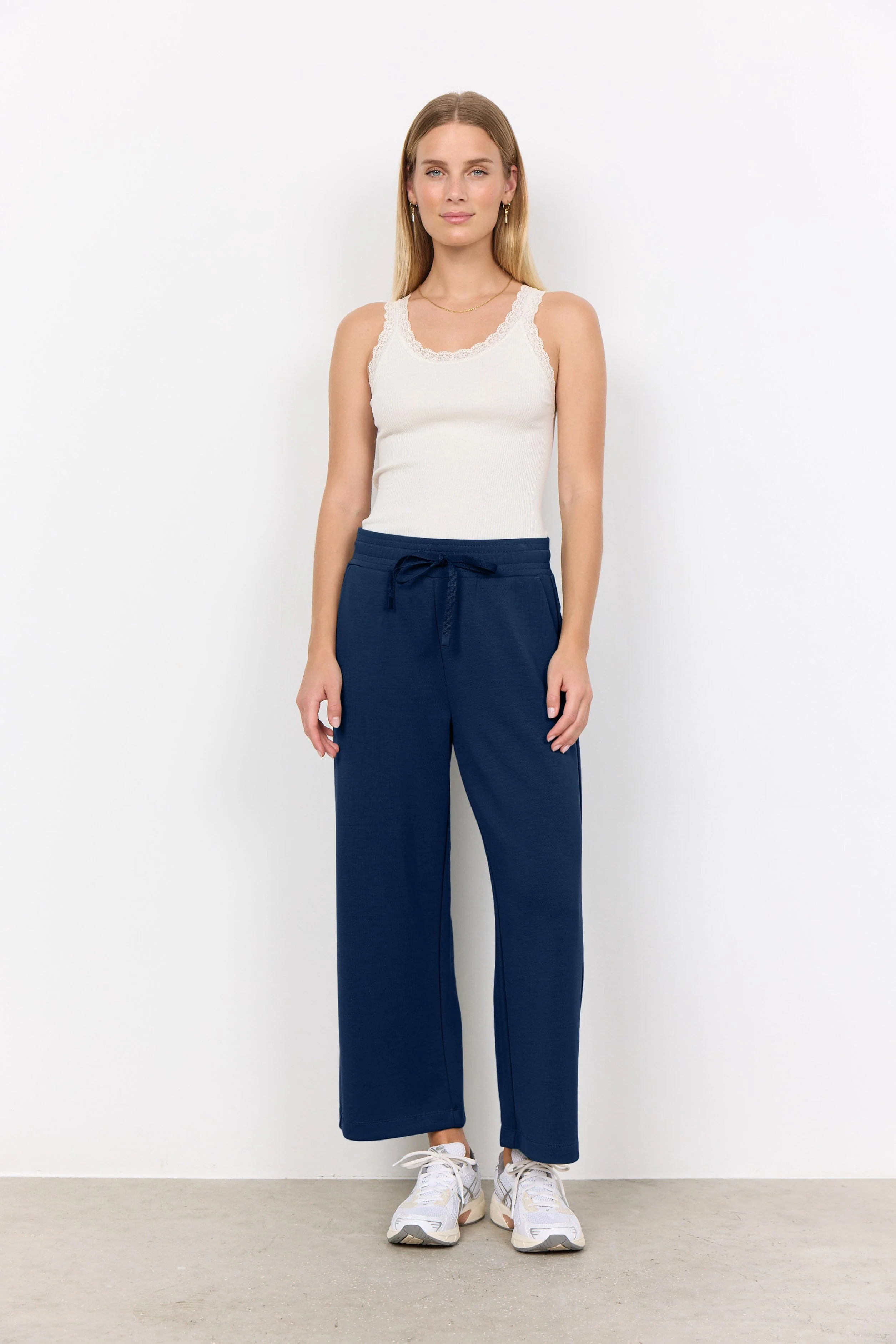 Banu Cropped Lounge Trousers - Navy - Image 3