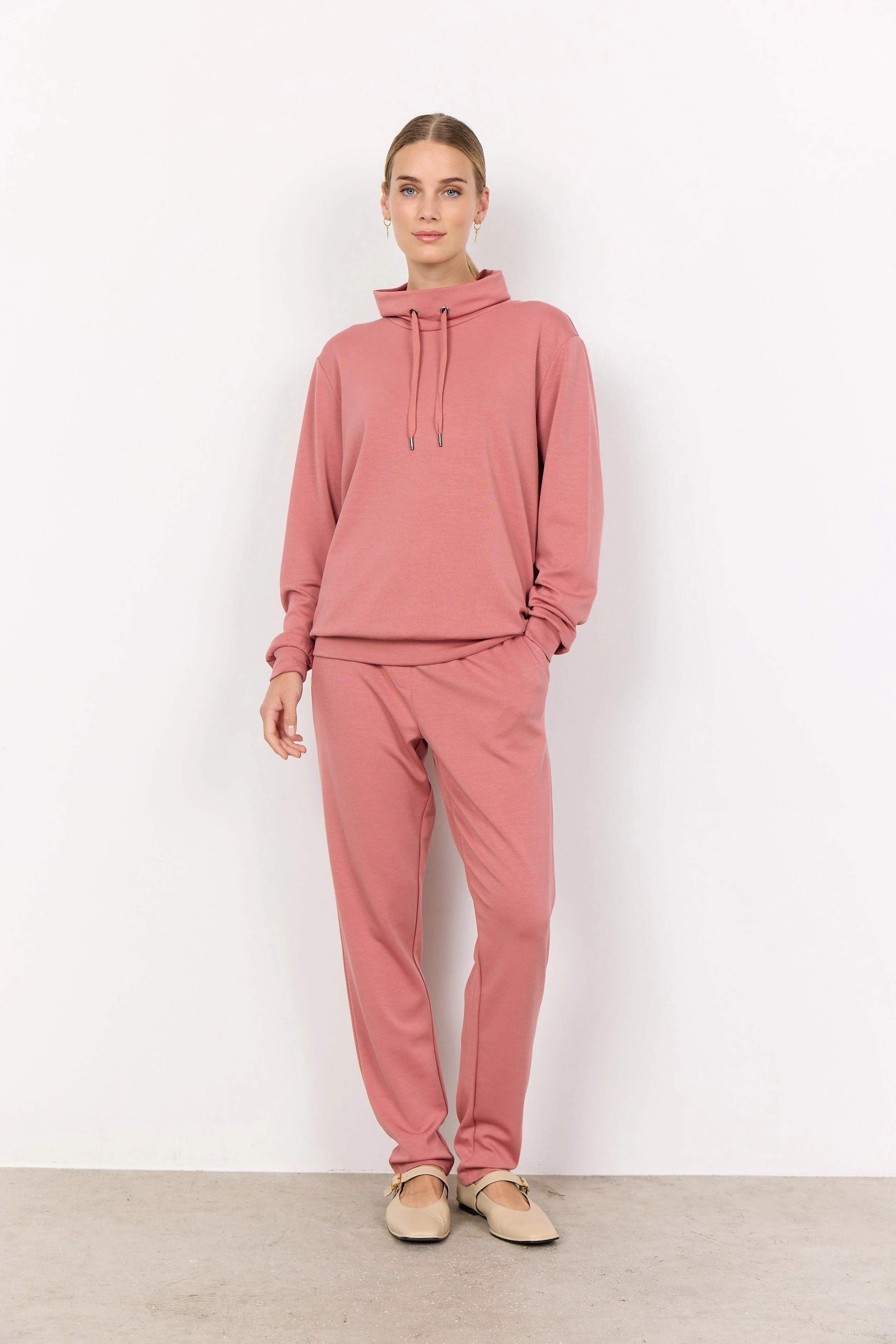 Banu High Neck Sweatshirt - Blush - Image 3