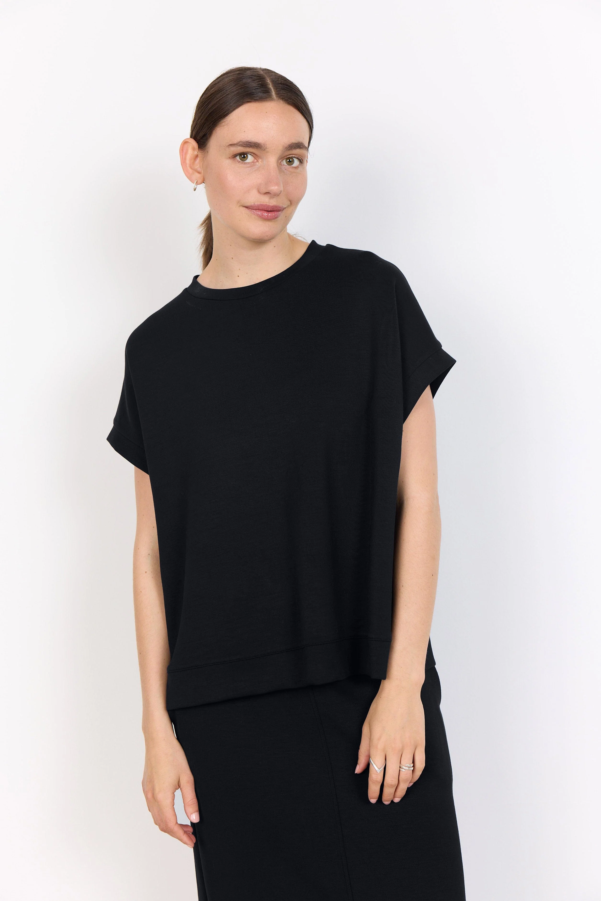 Banu Short Sleeve T-Shirt - Black - Image 5