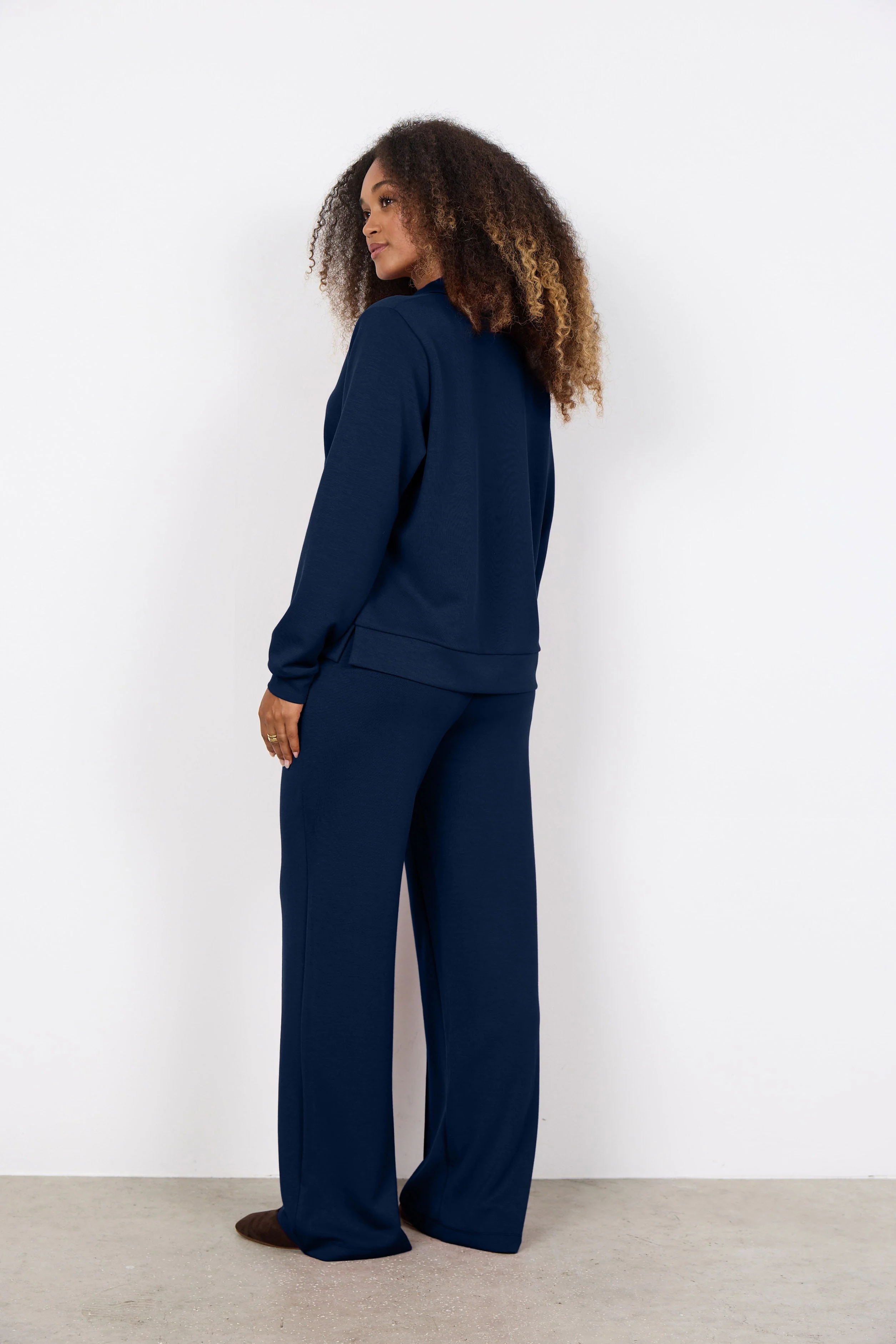 Banu Sweatshirt with Collar - Navy - Image 3