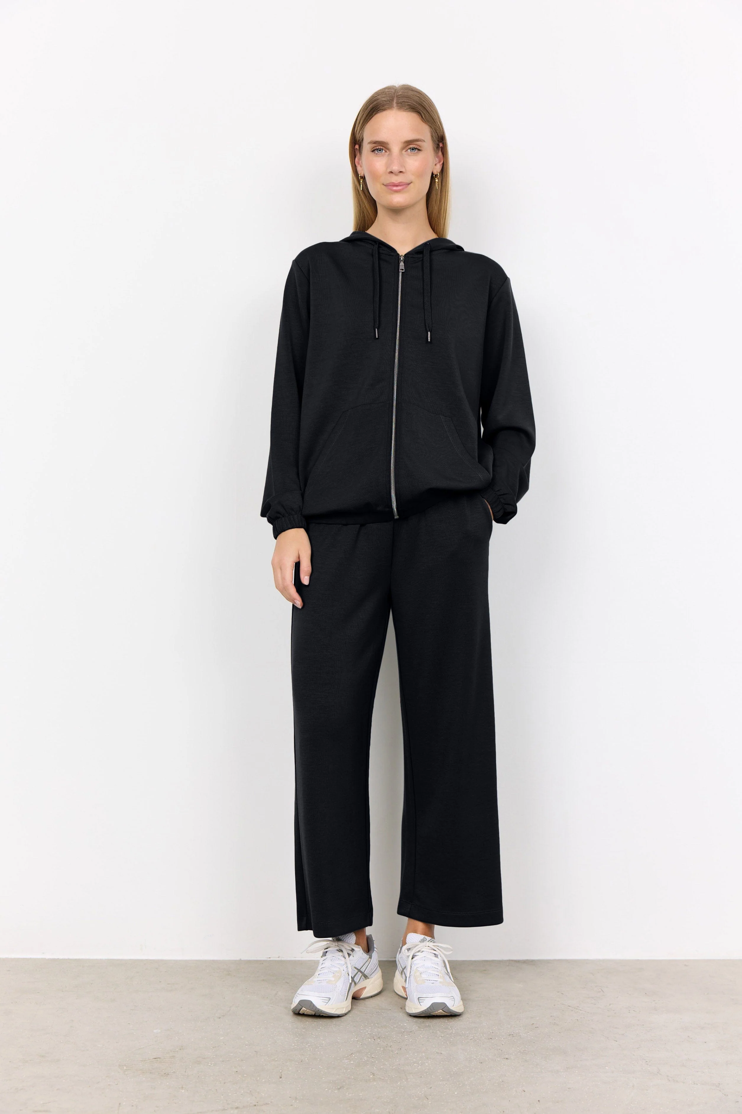 Banu Zip-Up Hoodie - Black - Image 3
