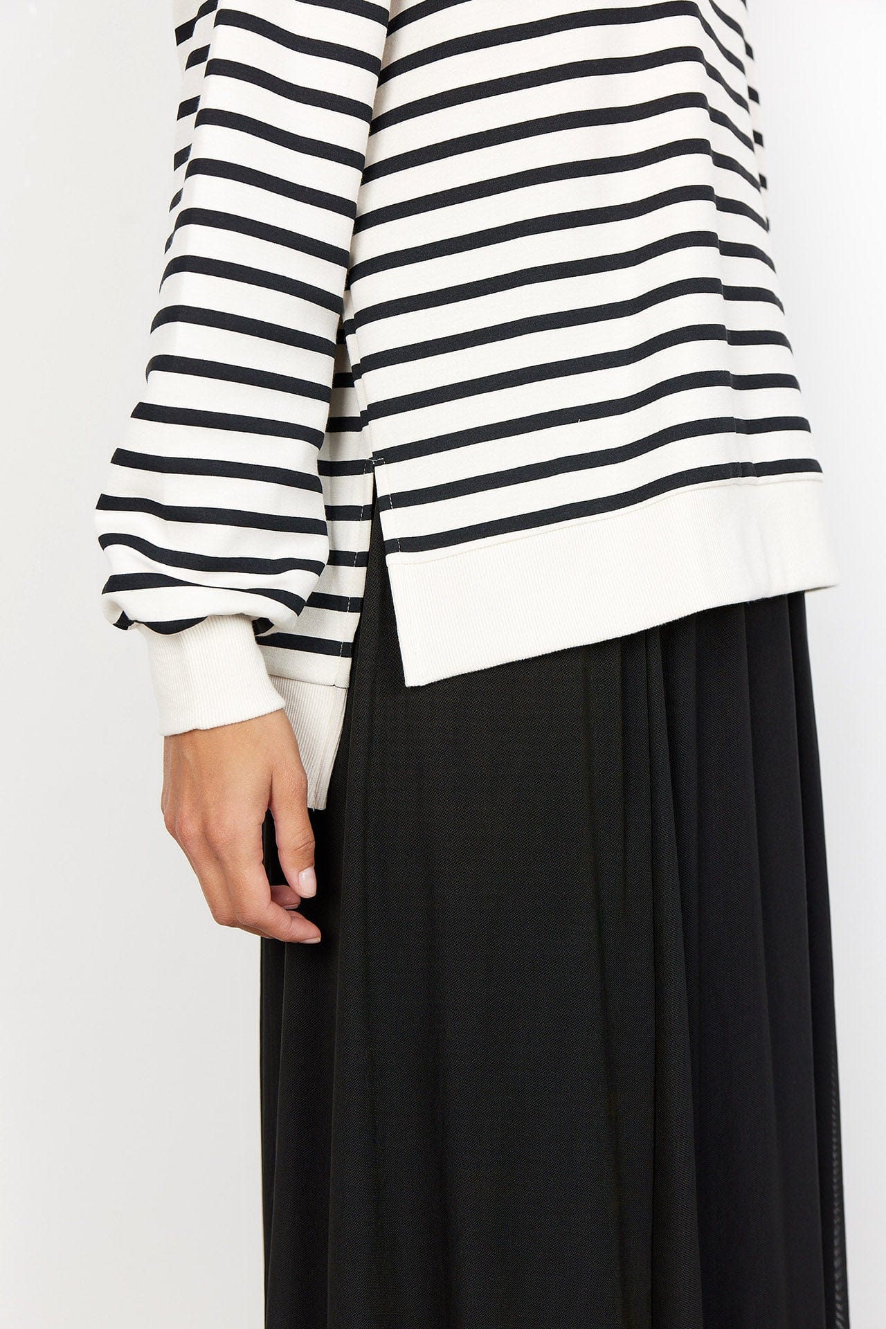 Barni Dropped Hem Sweatshirt - Cream Combi - Image 5