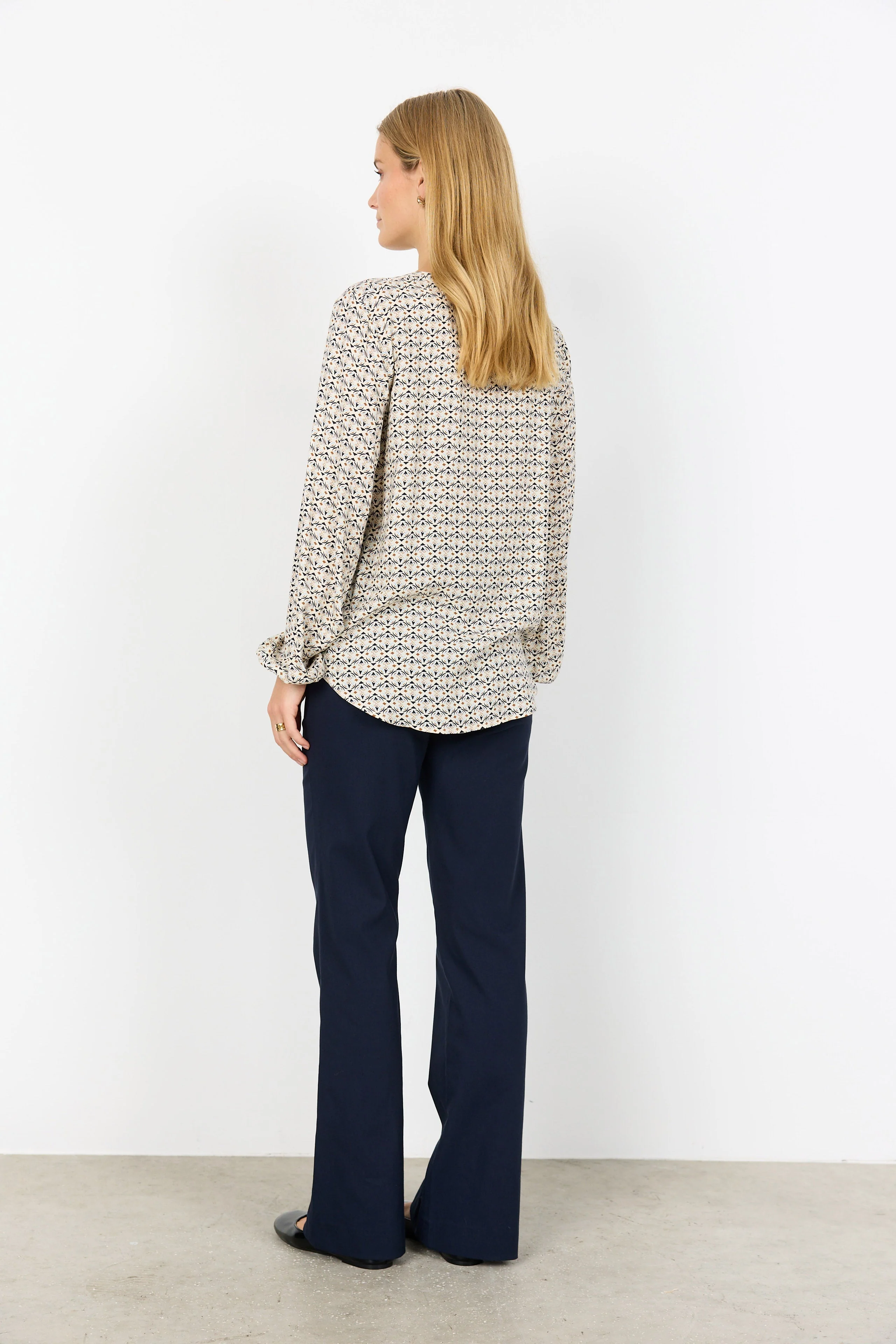 Bellua Patterned Blouse - Windsurfer Combi - Image 4