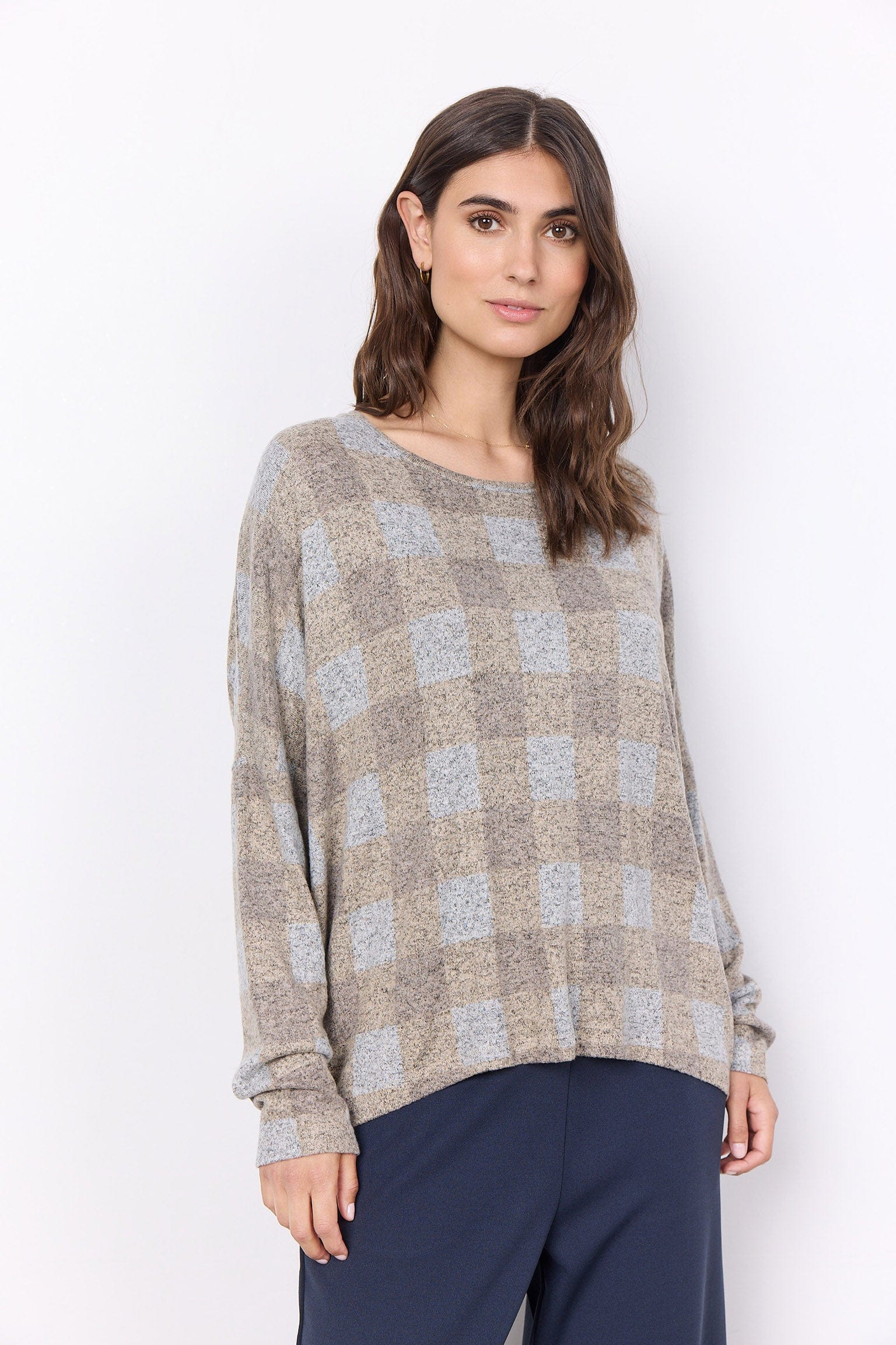 Biara Supersoft Jumper - Sand Melange Check - Image 3