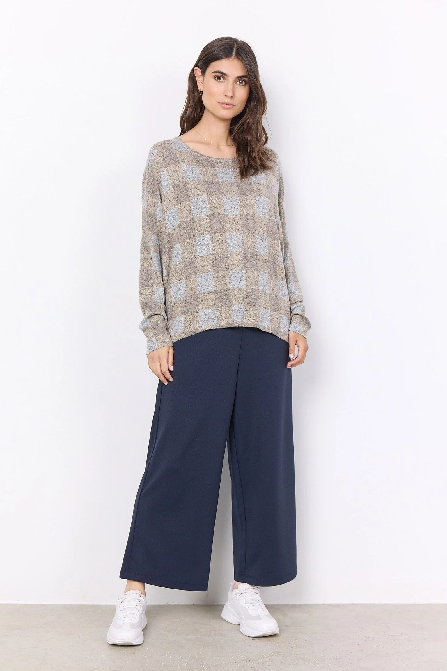 Biara Supersoft Jumper - Sand Melange Check - Image 4