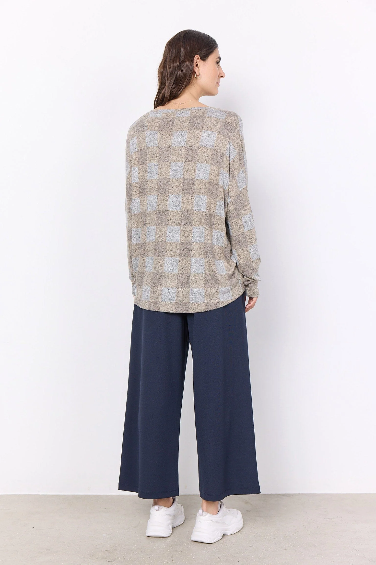 Biara Supersoft Jumper - Sand Melange Check - Image 5