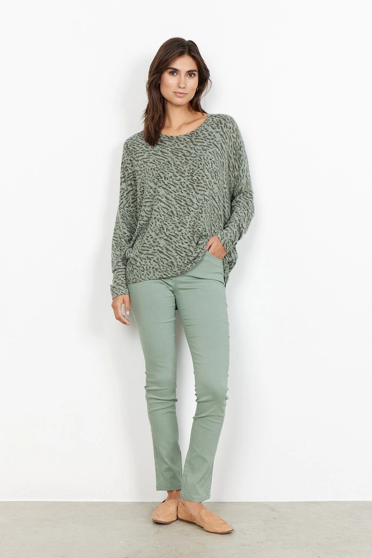 Biara Supersoft Jumper - Moss Green Combi - Image 3