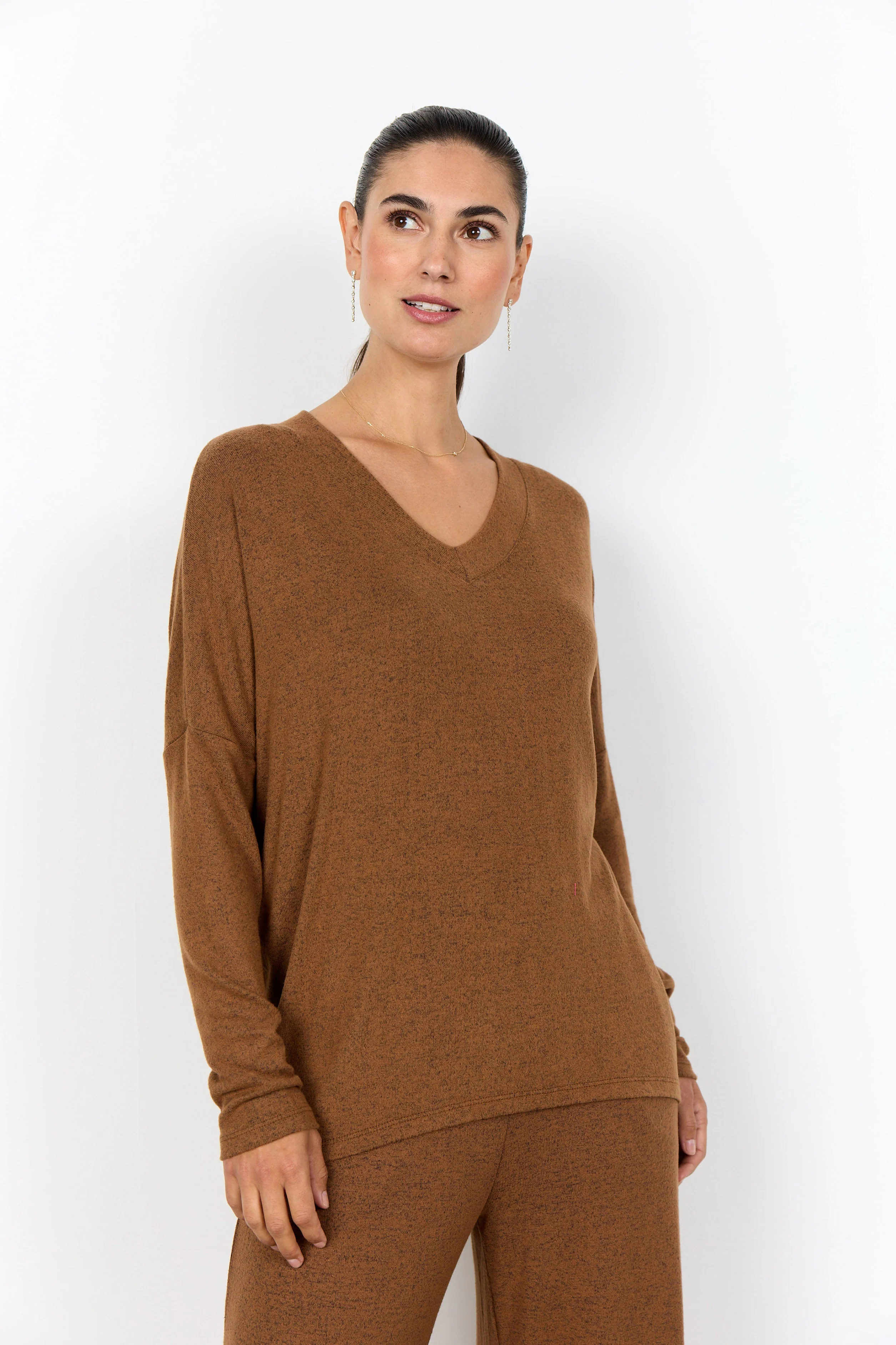 Biara Supersoft V-Neck Jumper - Toffee Melange - Image 2