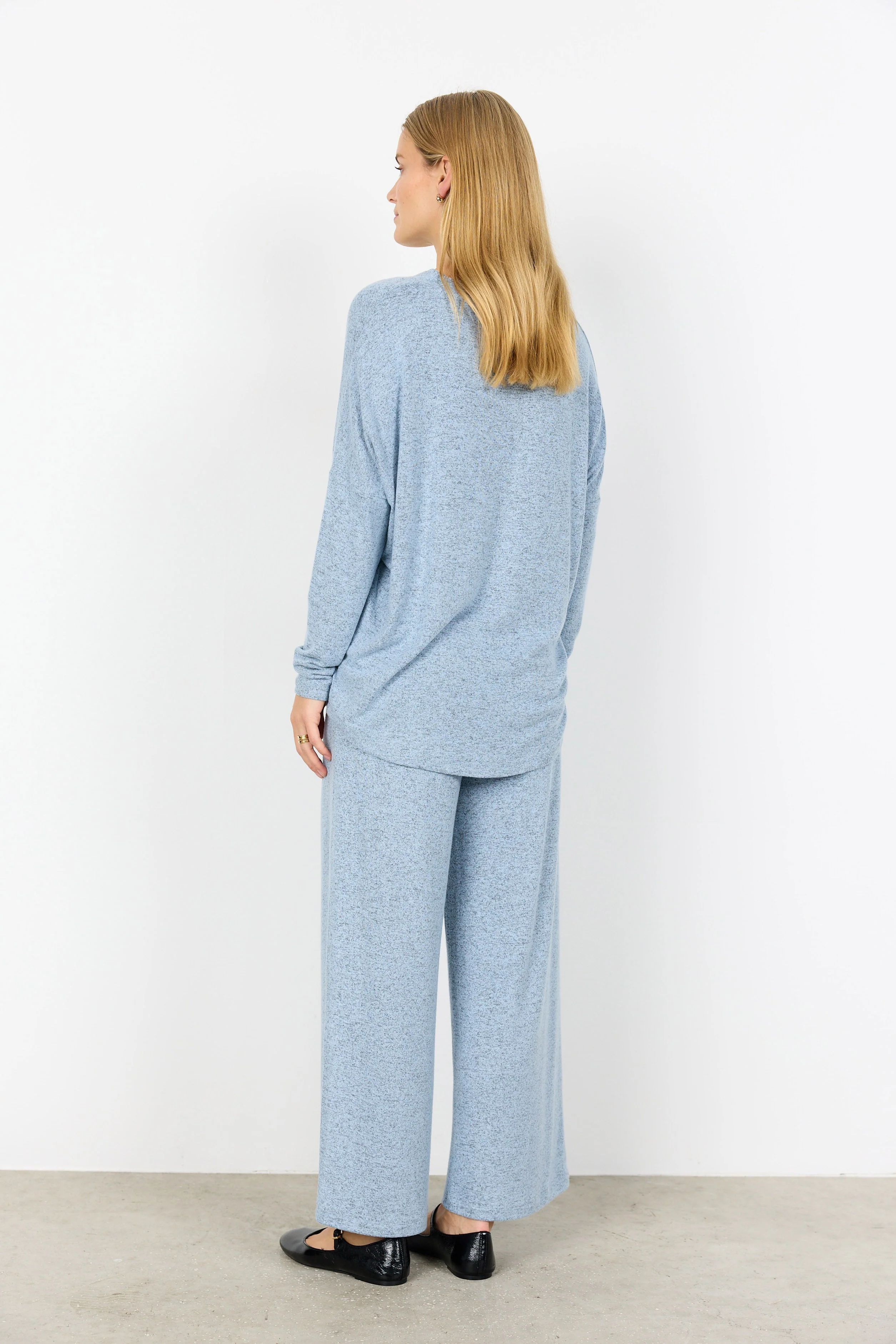 Biara Supersoft V-Neck Jumper - Windsurfer - Image 4