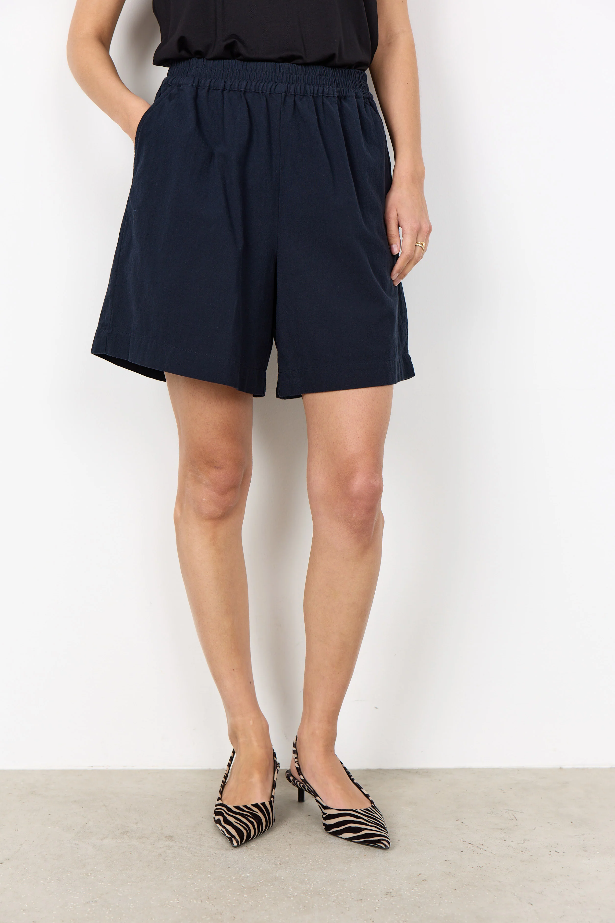 Cissie Elasticated Waist Shorts - Navy - Image 3