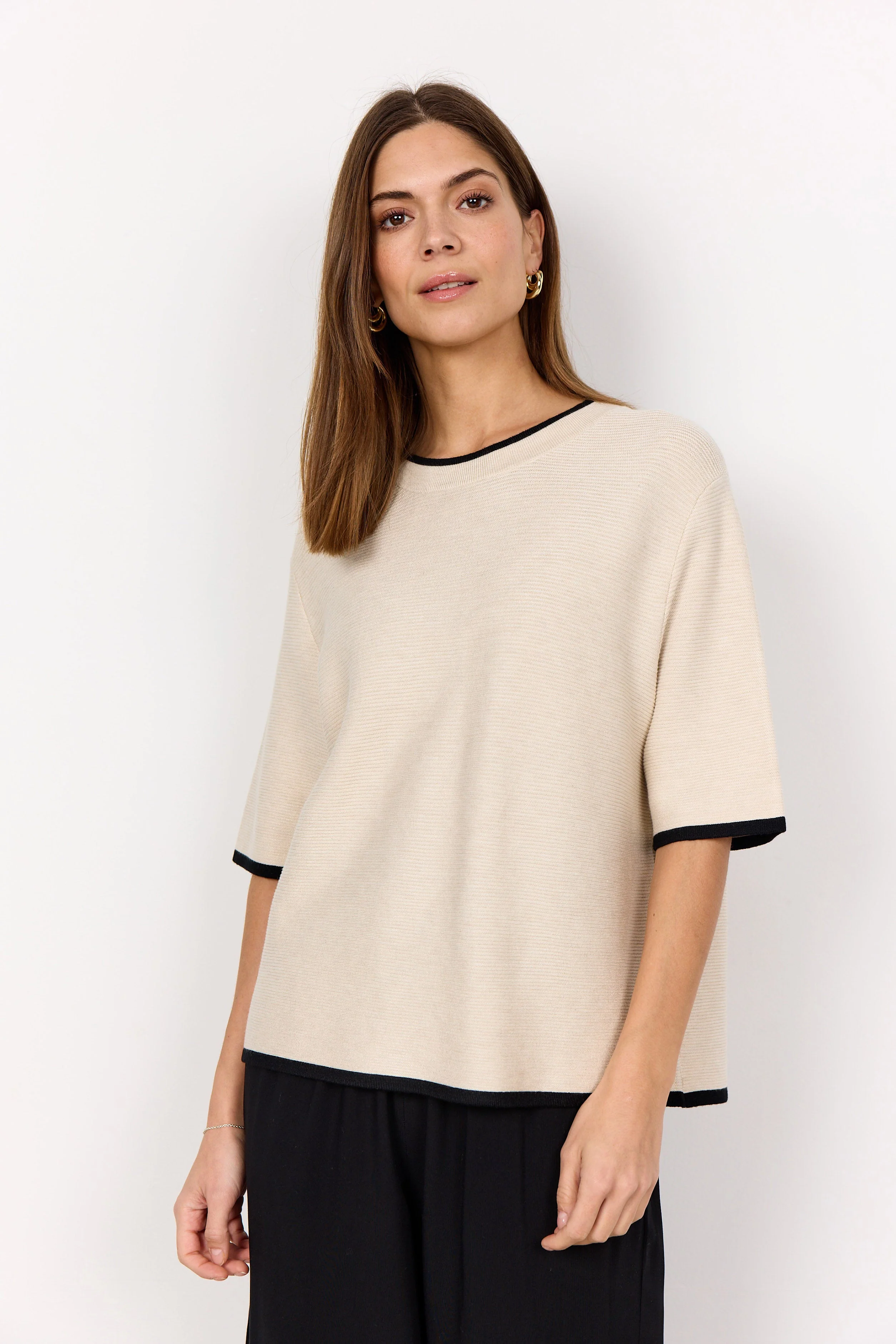 Dollie Knit Contrast Trim Short Sleeve Jumper - Cream Melange - Image 2