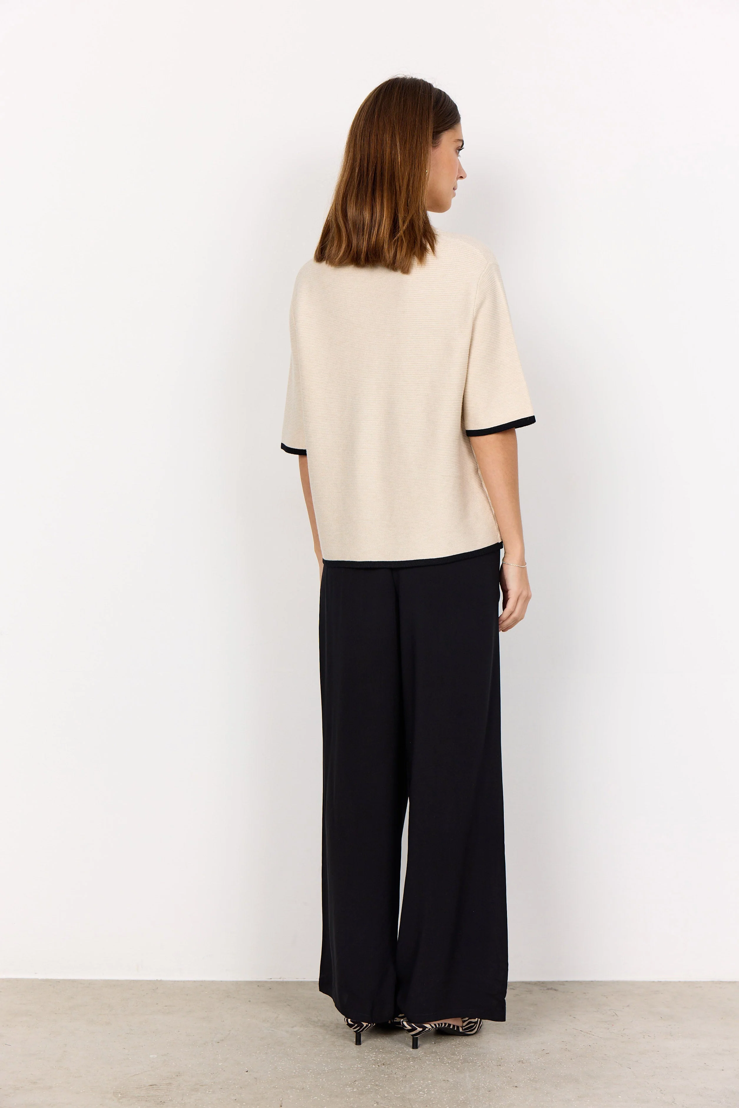 Dollie Knit Contrast Trim Short Sleeve Jumper - Cream Melange - Image 4