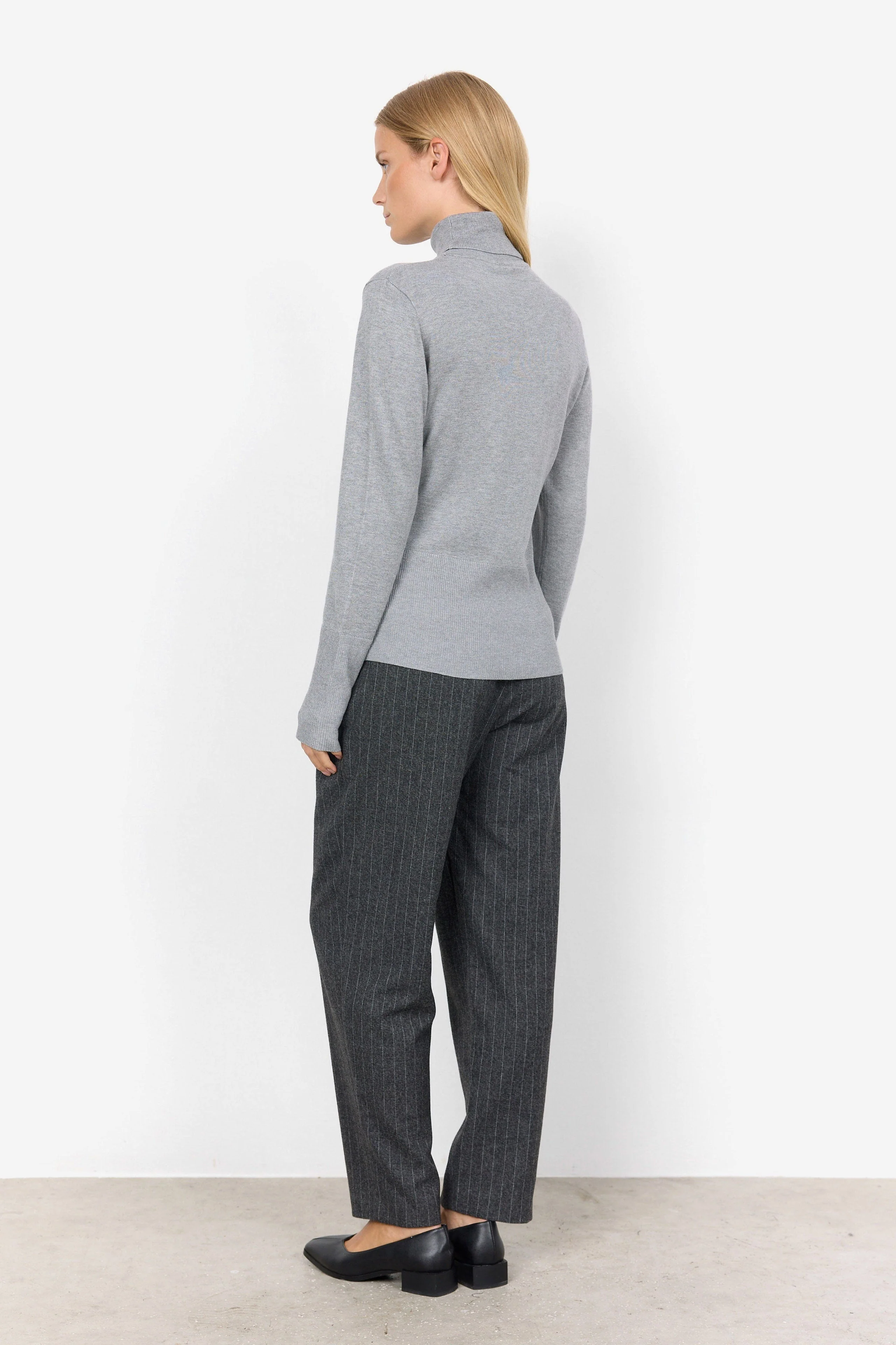 Dollie Roll Neck Jumper - Mid Grey Melange - Image 3