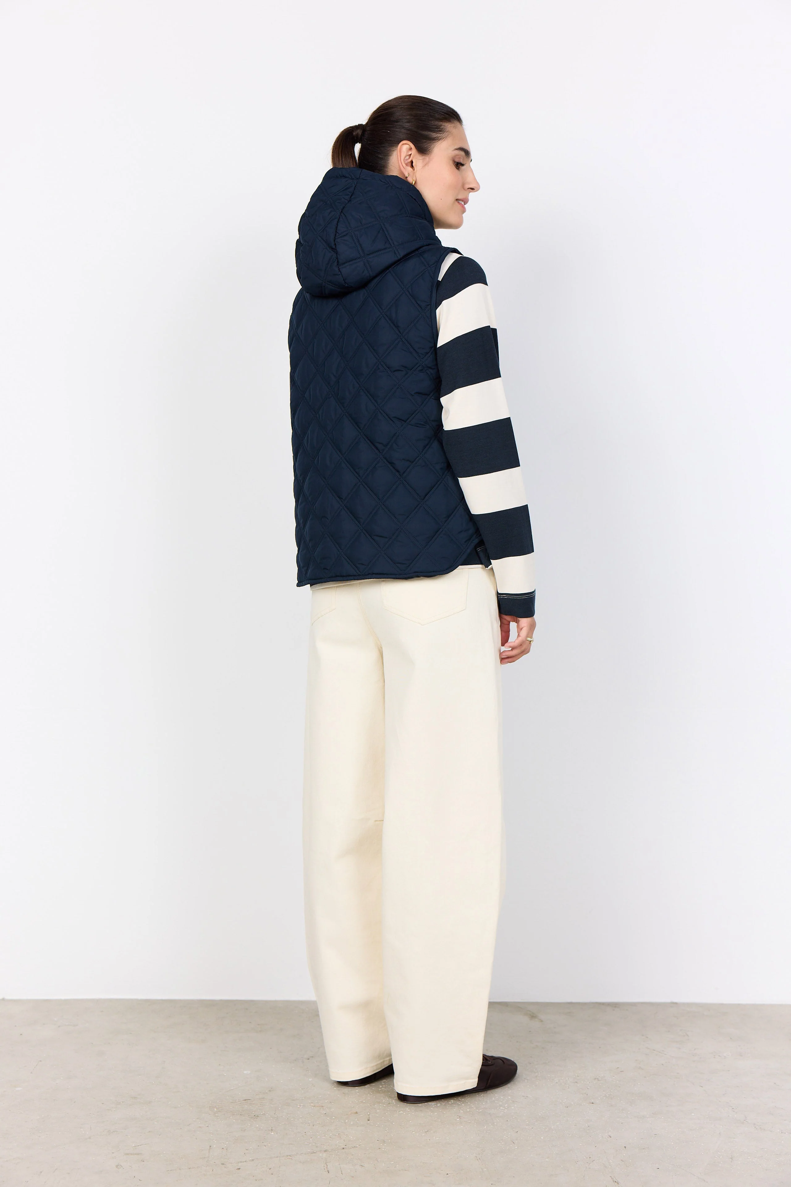 Fenya Quilted Hooded Gilet - Navy - Image 4