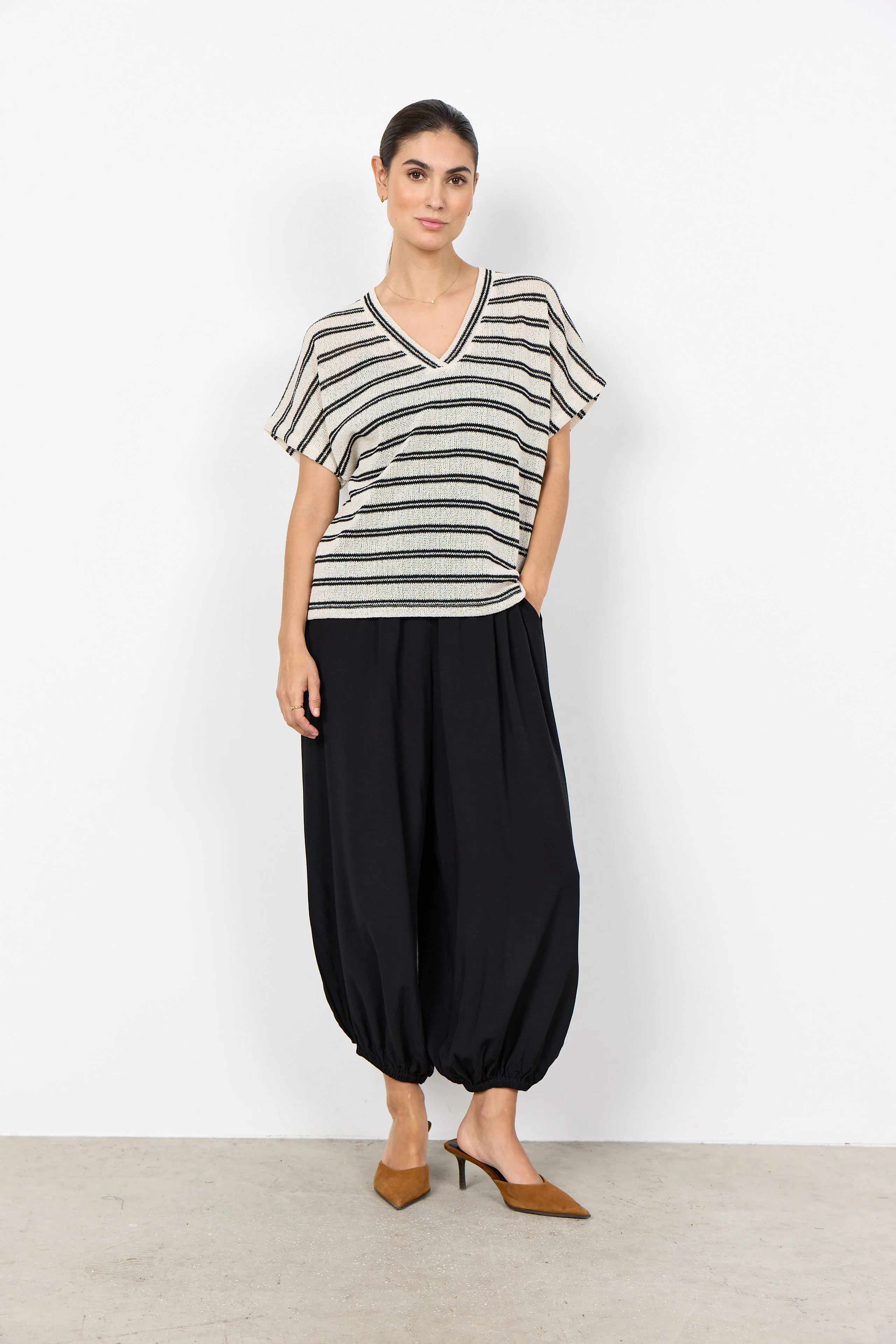 Frey Knitted T-Shirt - Black Combi - Image 3