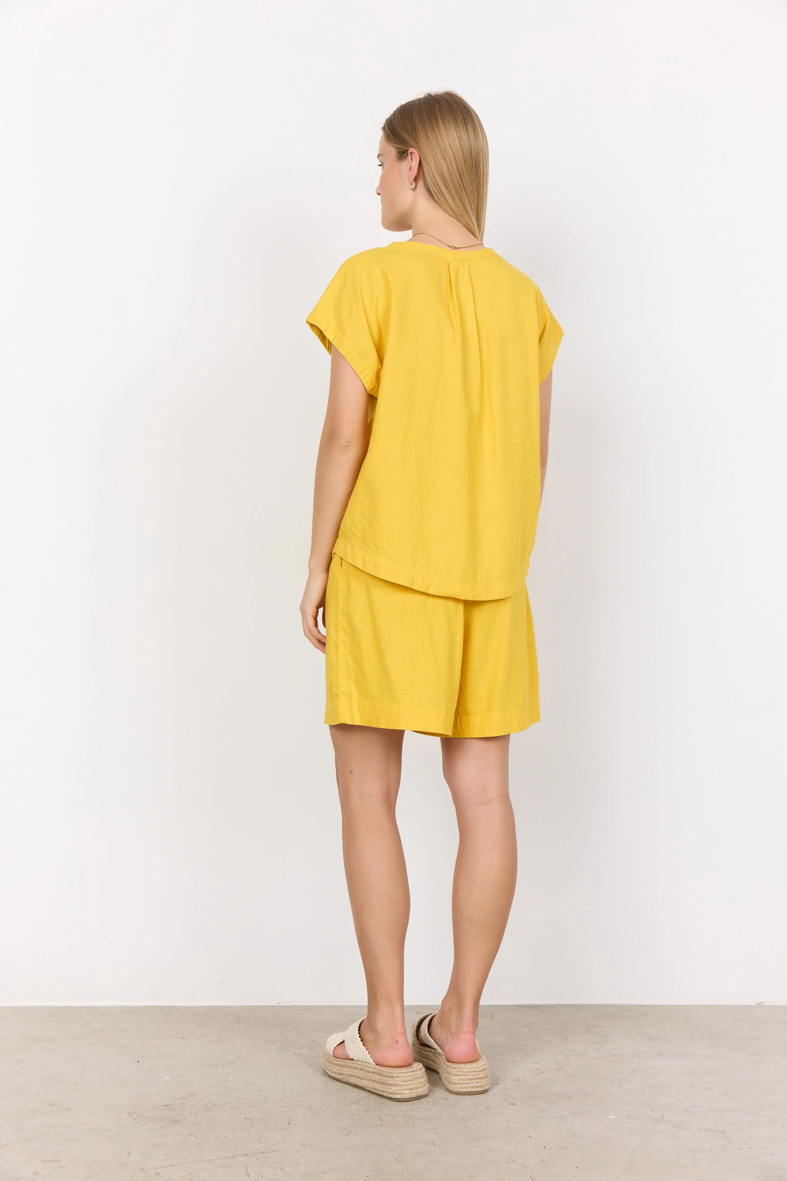 Ina Linen Blend T-Shirt - Golden Yellow - Image 4