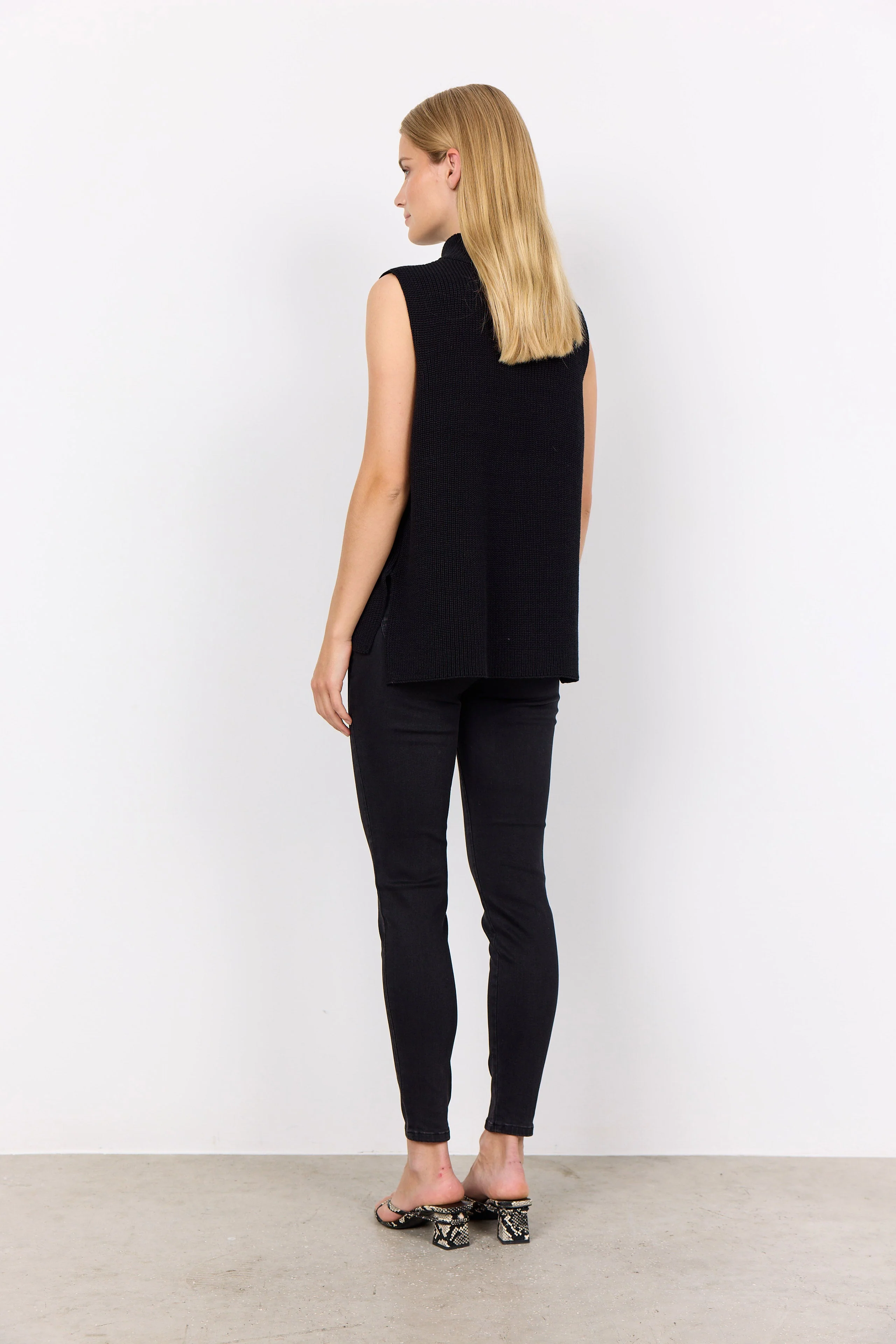 Julia Quarter Zip Sleeveless Jumper - Black - Image 3