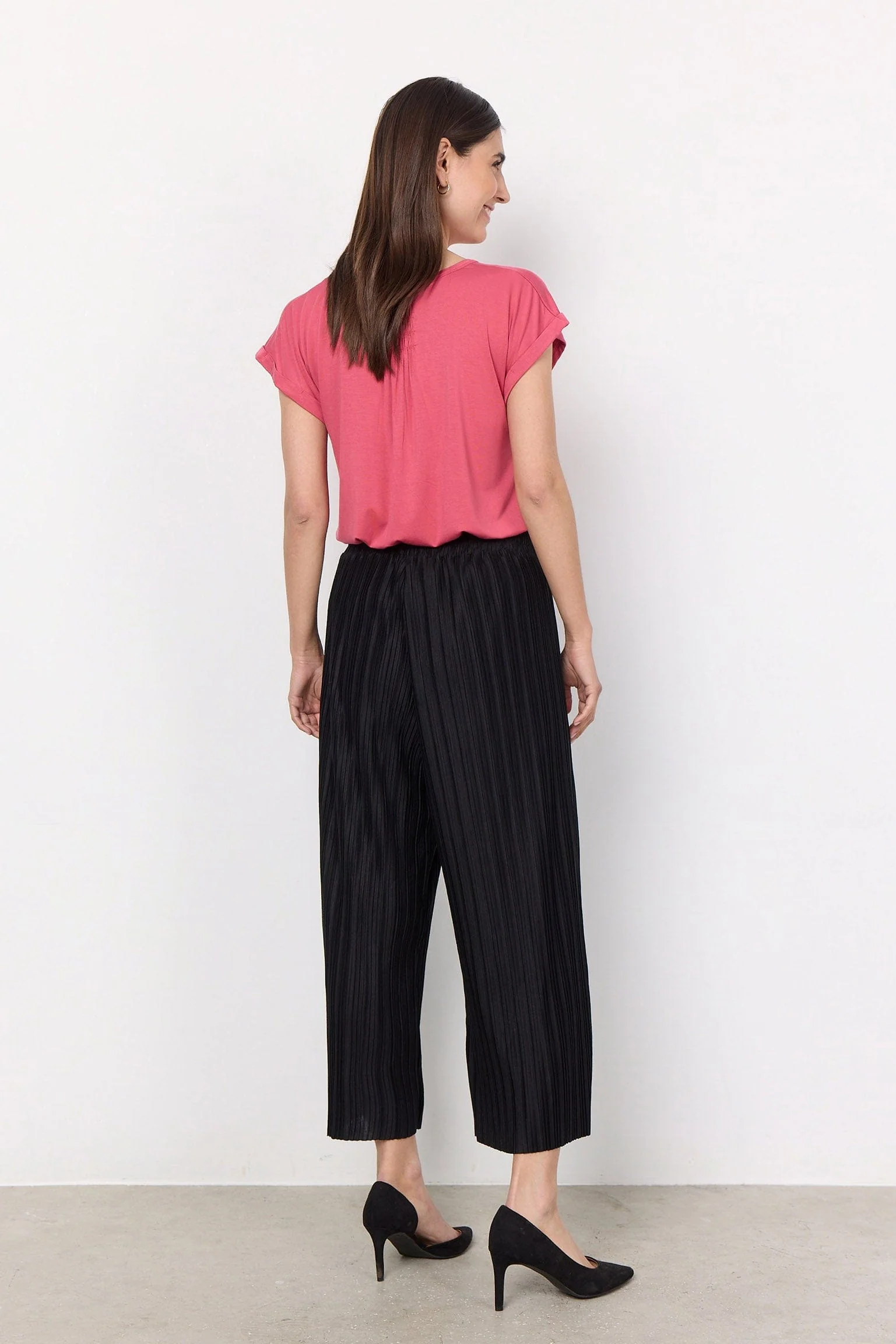 Kirit Plisse Cropped Trousers - Black - Image 4