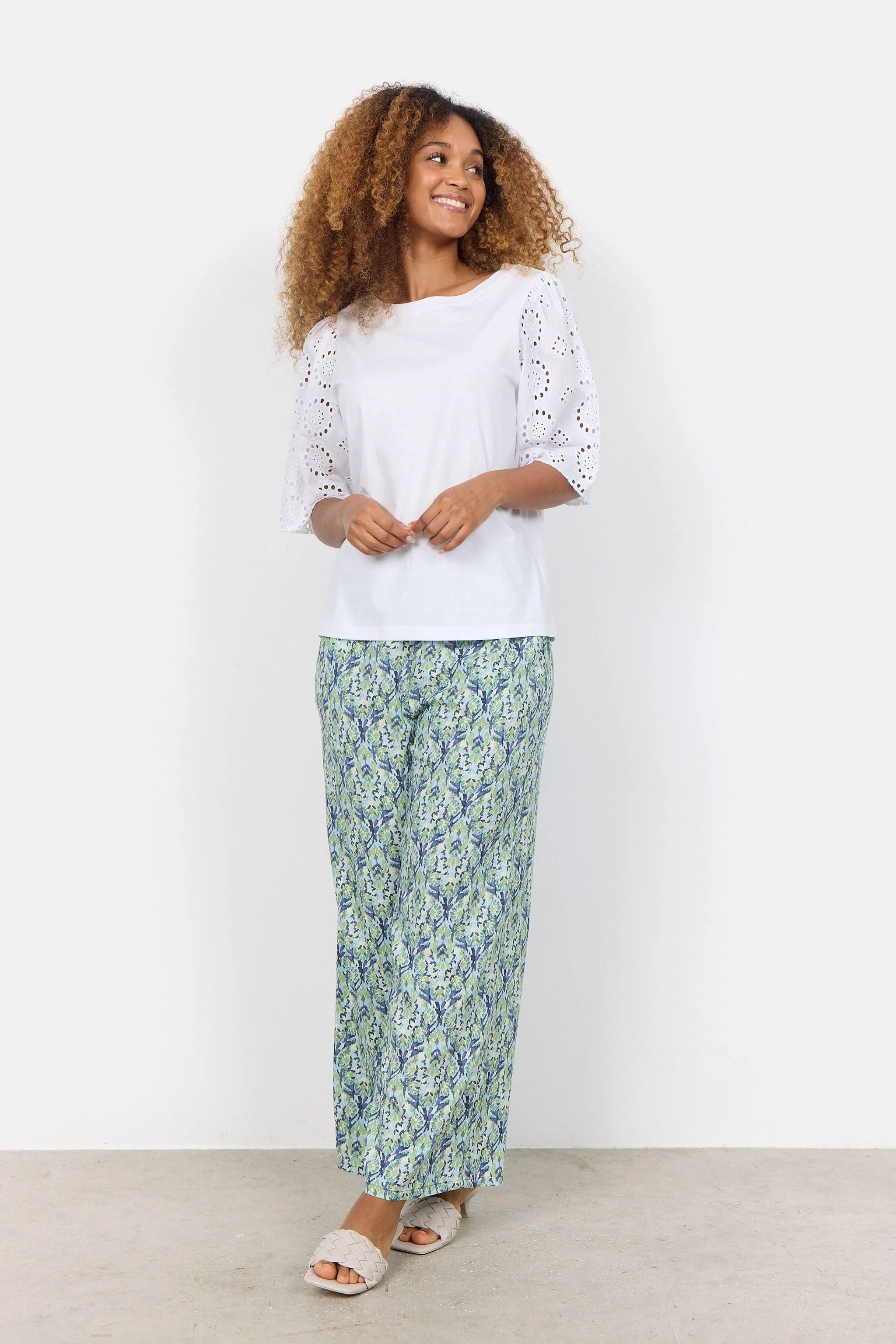 Loraine Broderie Anglaise Top - White - Image 3