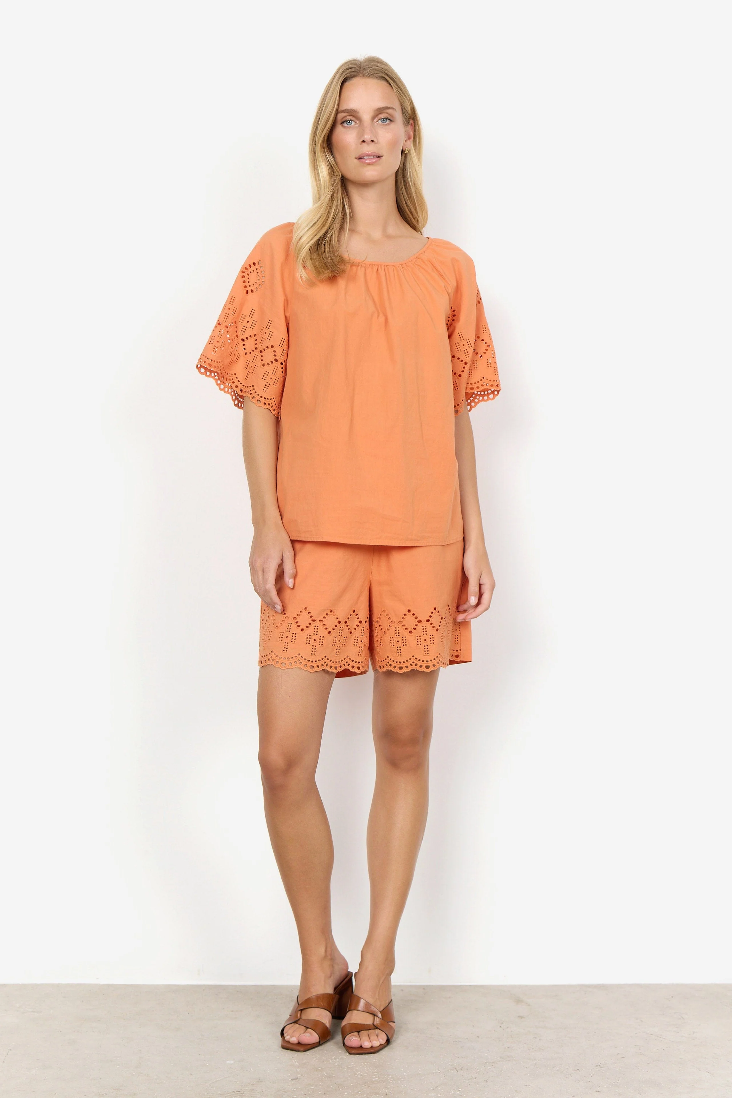 Milly Broderie Anglaise Detail Top - Papaya - Image 3