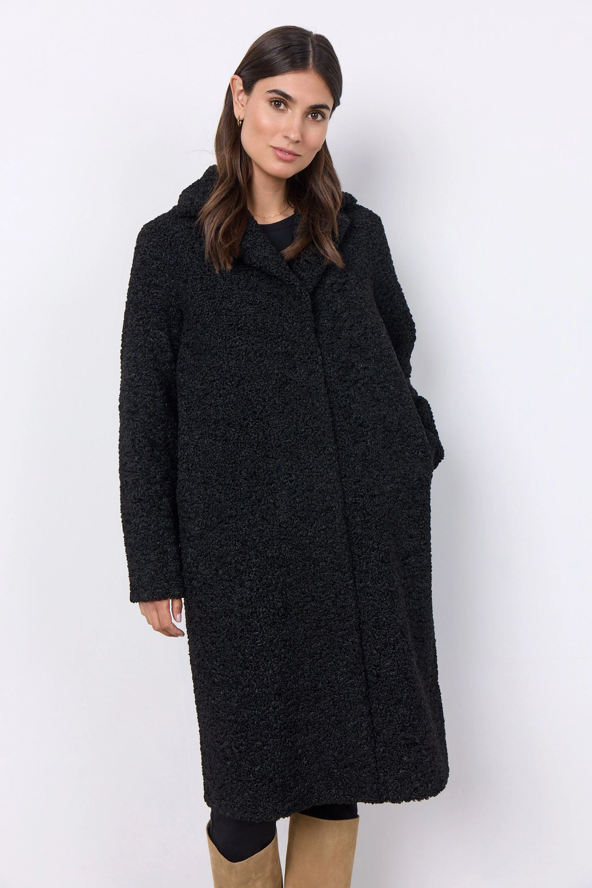 Mukite Teddy Coat - Black - Image 4