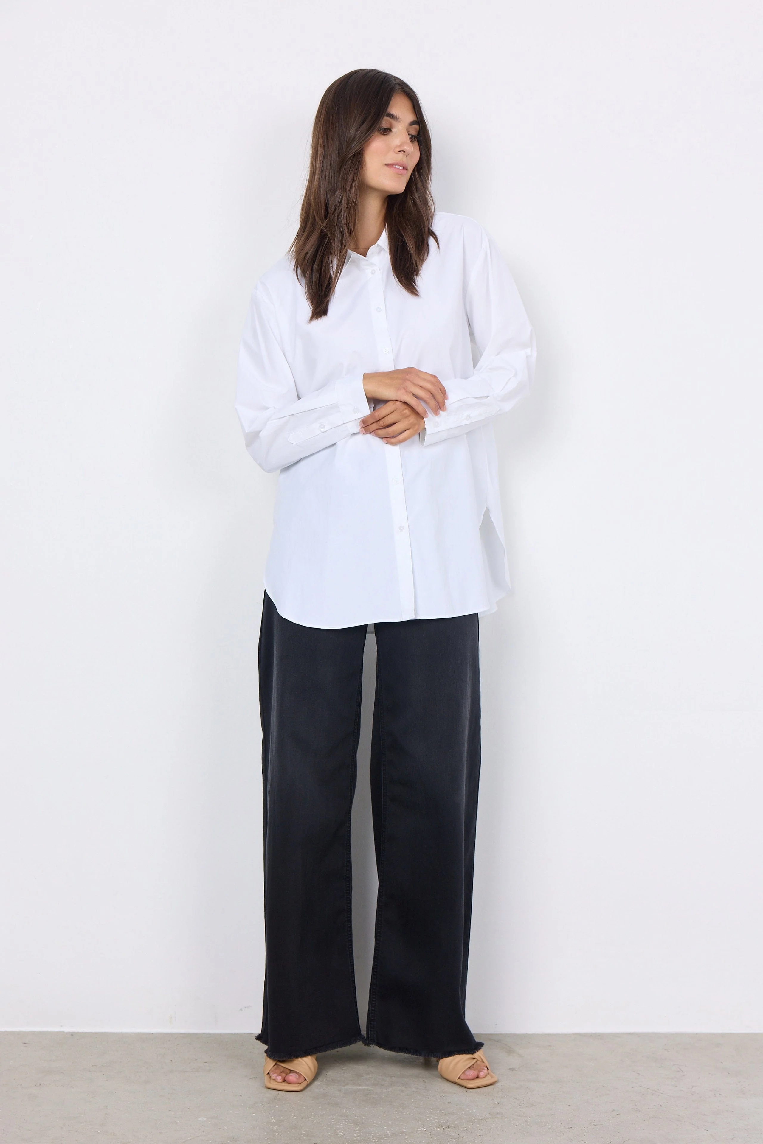 Netti Plain Shirt - White - Image 2