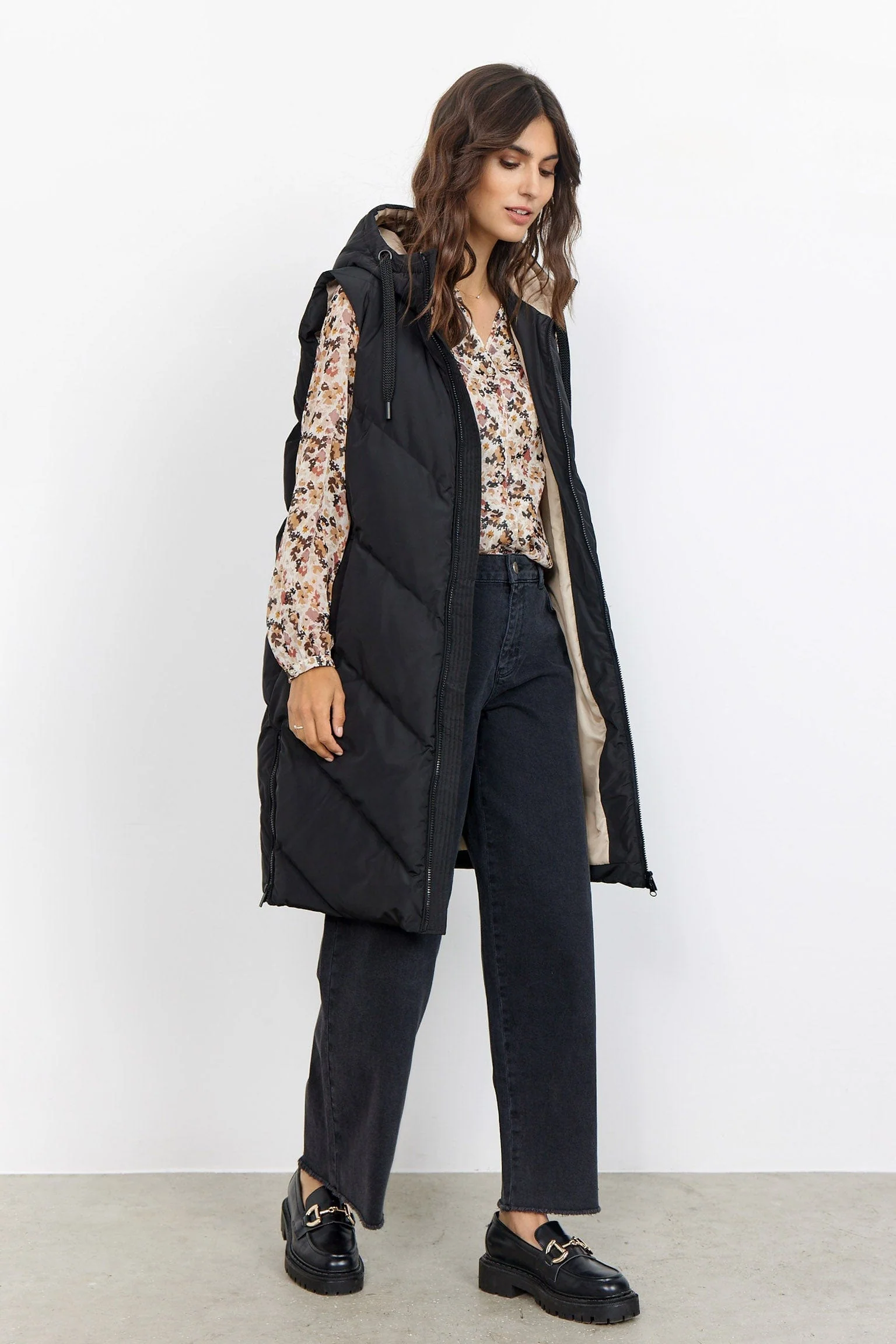 Nina Longline Gilet - Black - Image 2