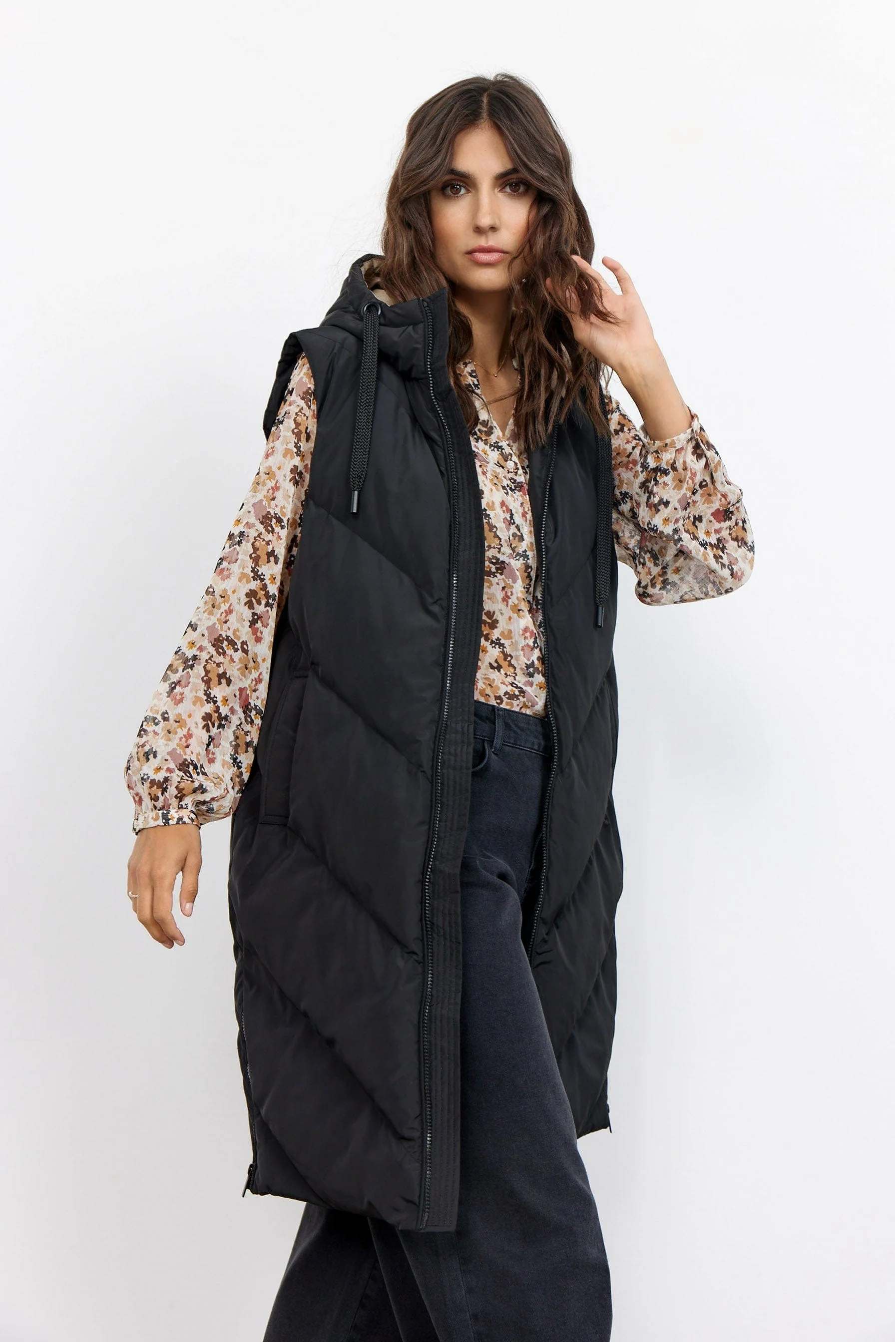 Nina Longline Gilet - Black - Image 3