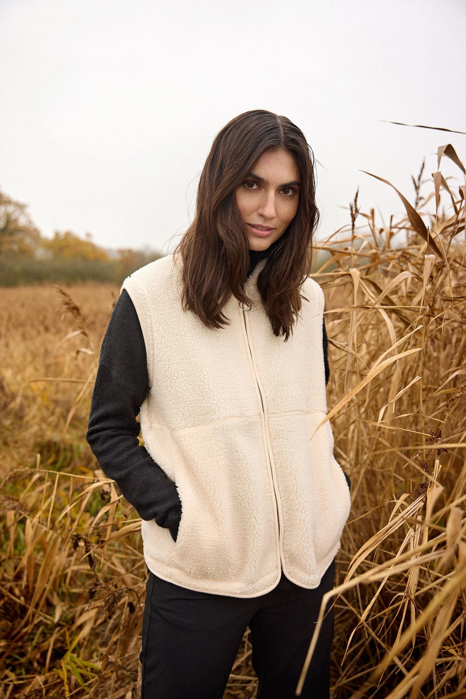 Onyx Fleece Gilet - Cream - Image 3