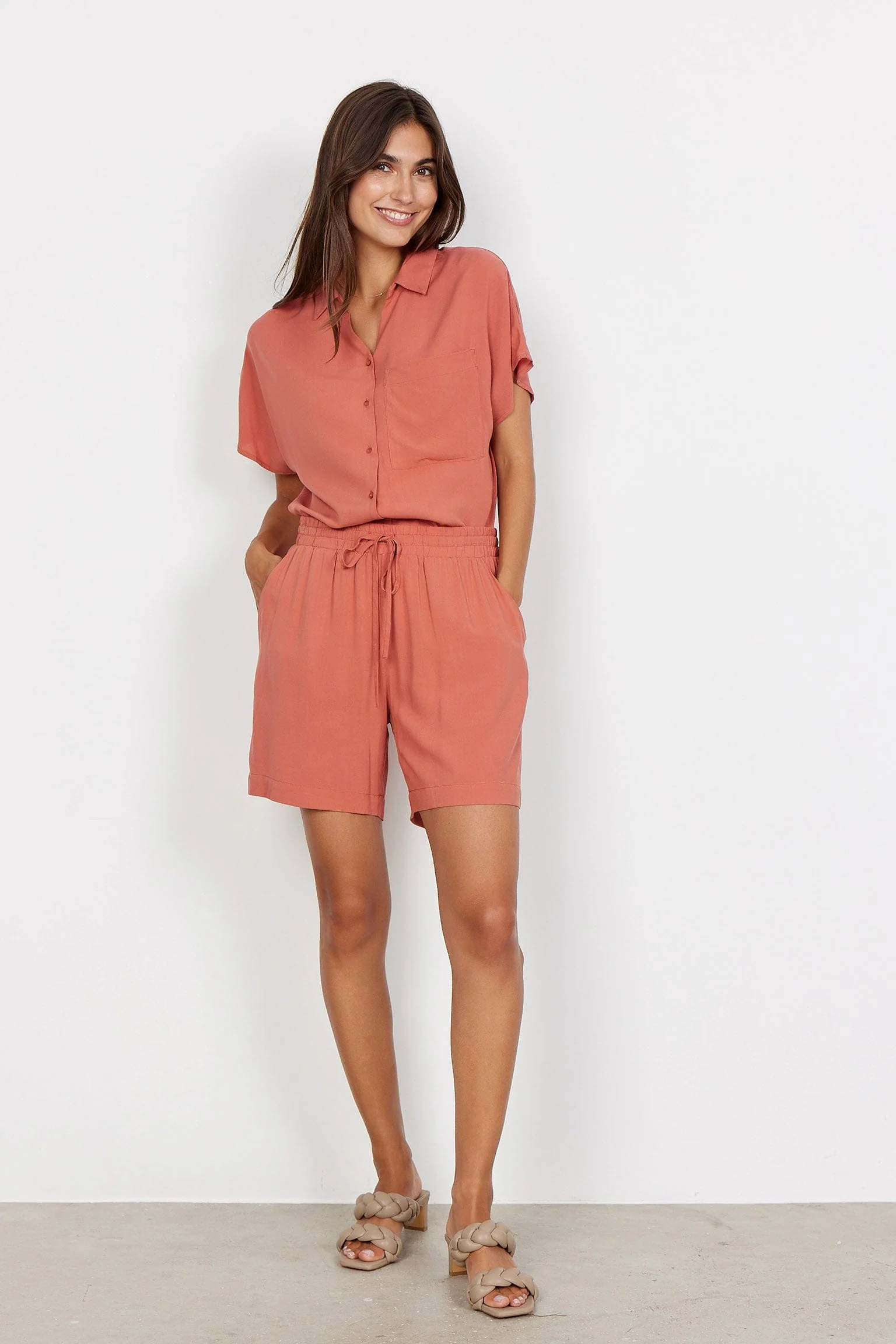 Radia Elasticated Waist Shorts - Dusty Red - Image 3