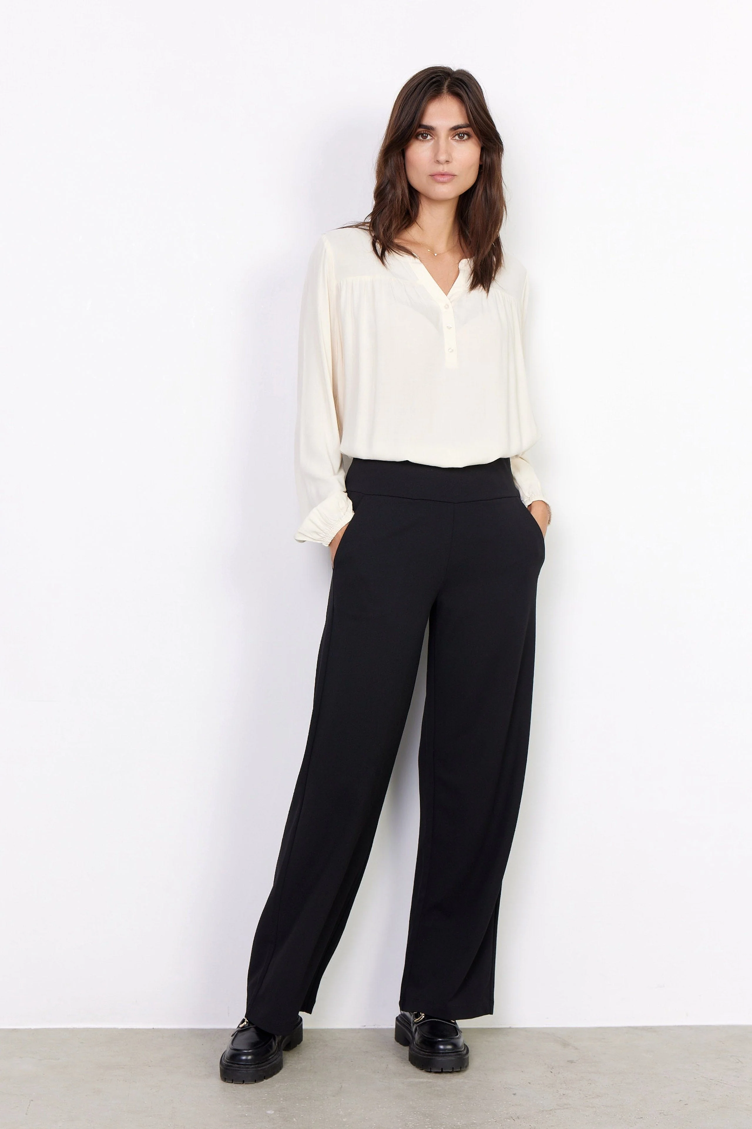 Siham Wide Leg Elastic Waist Trousers - Black - Image 4
